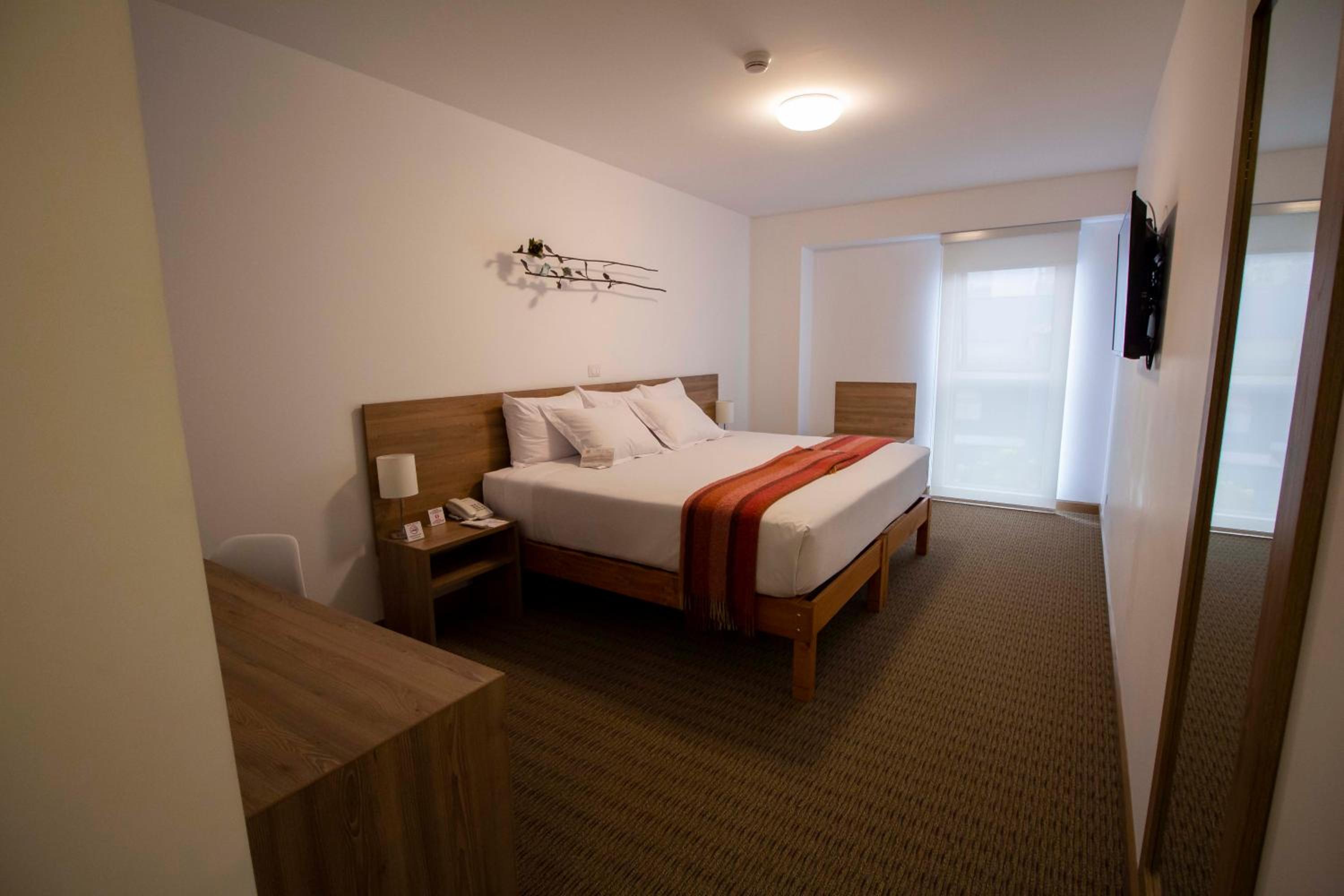 Standard Double or Twin Room - Photo 6