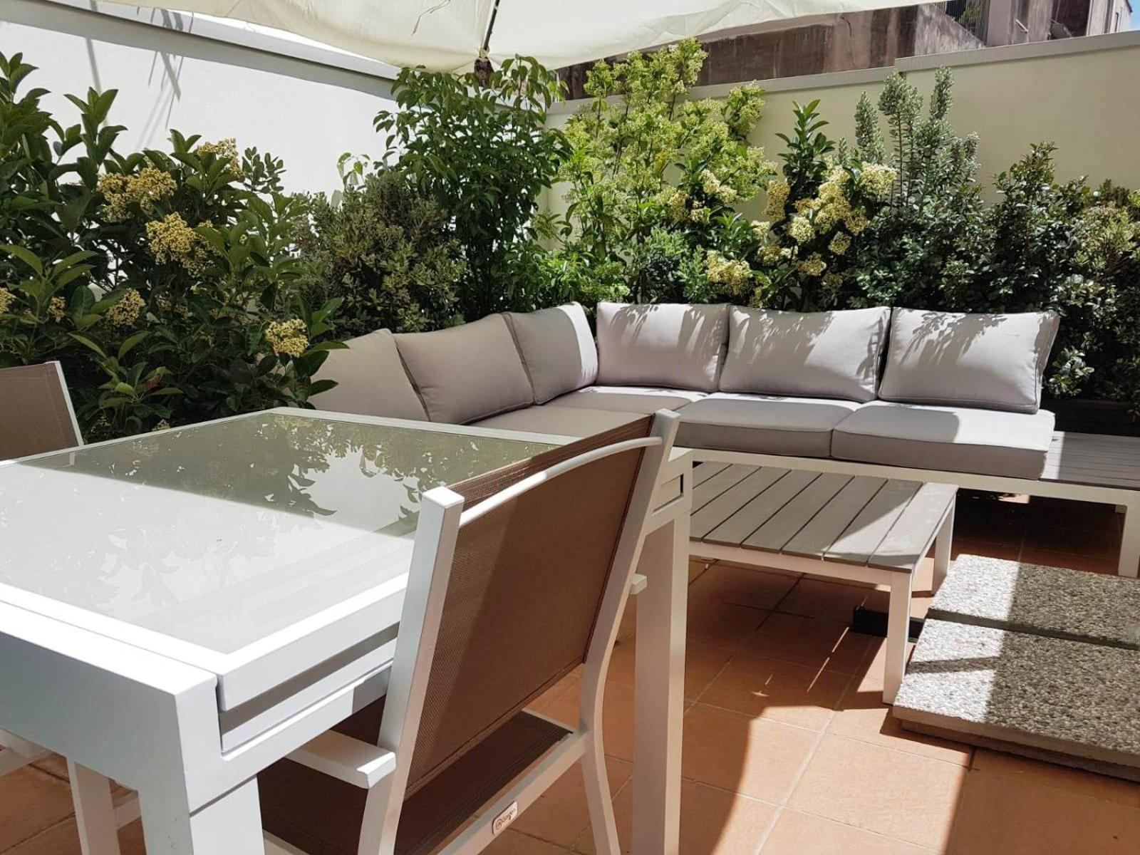Apartment with Terrace - Photo 5