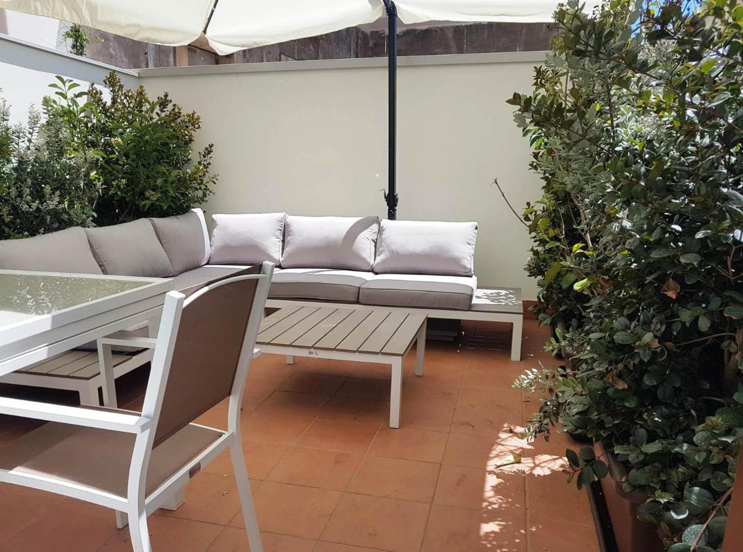 Apartment with Terrace - Photo 13