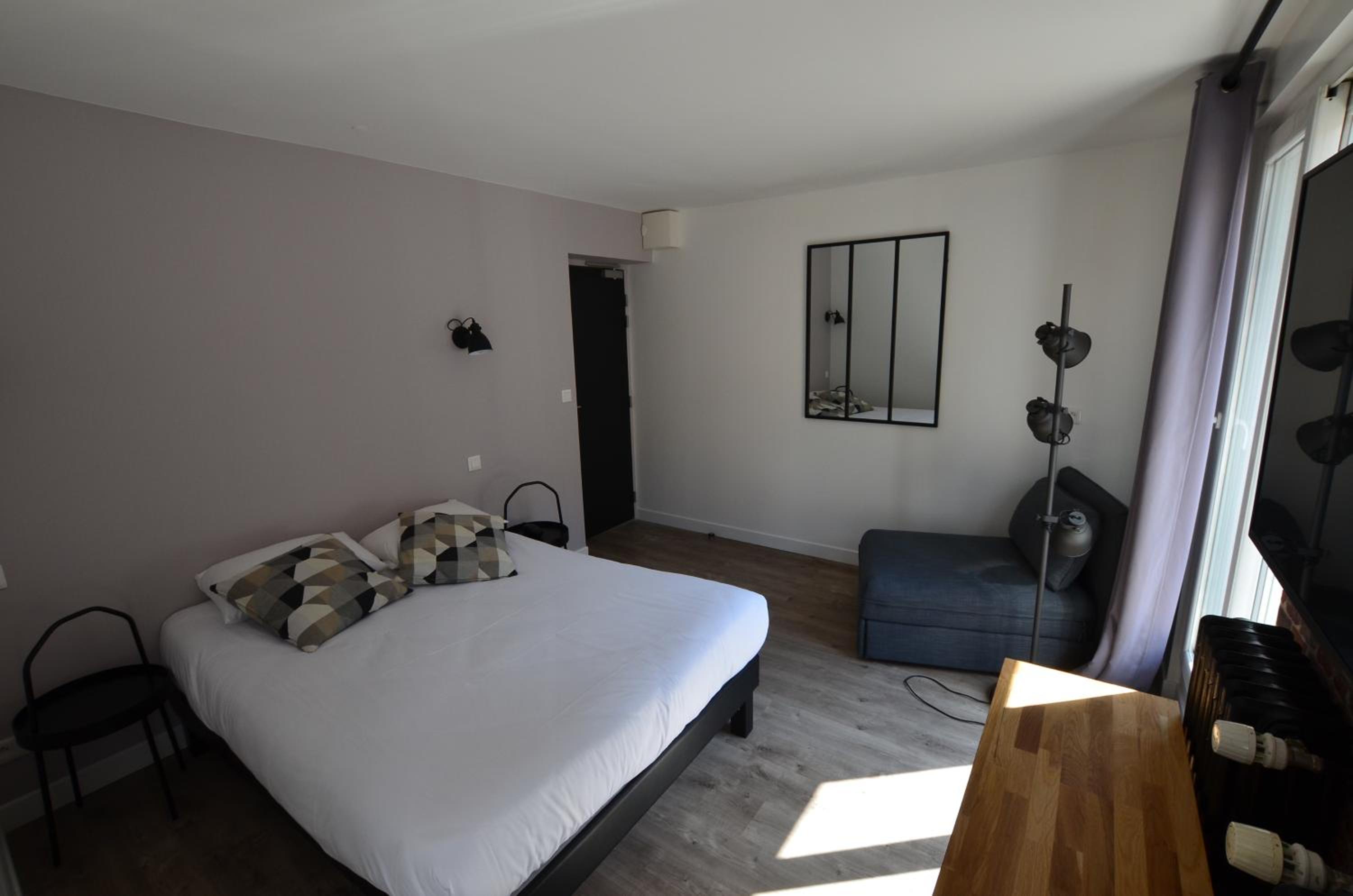 Double or Twin Room - Photo 17