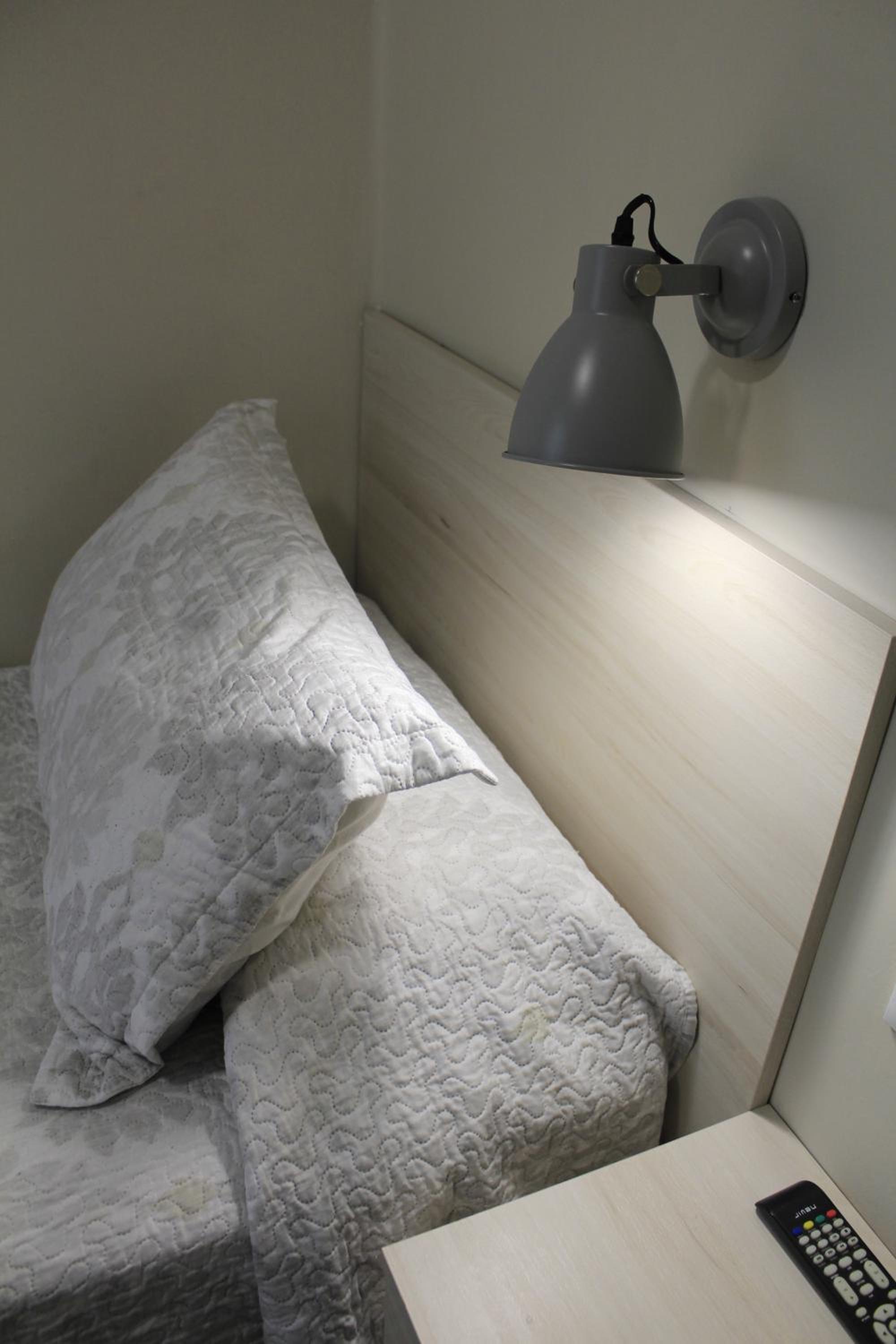 Single Room with Shared Bathroom photo 2