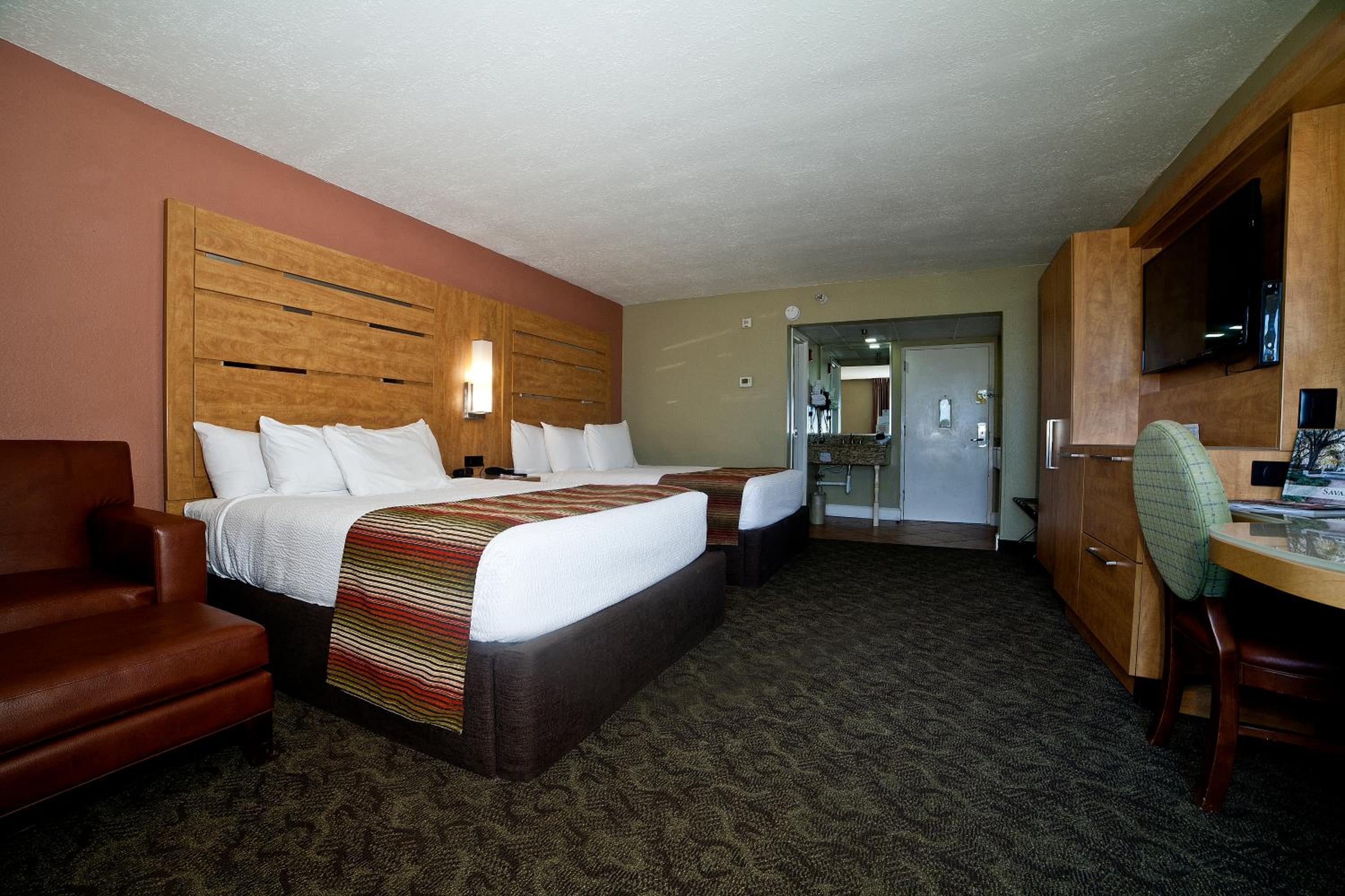 Deluxe Queen Room with Two Queen Beds - Ocean Front