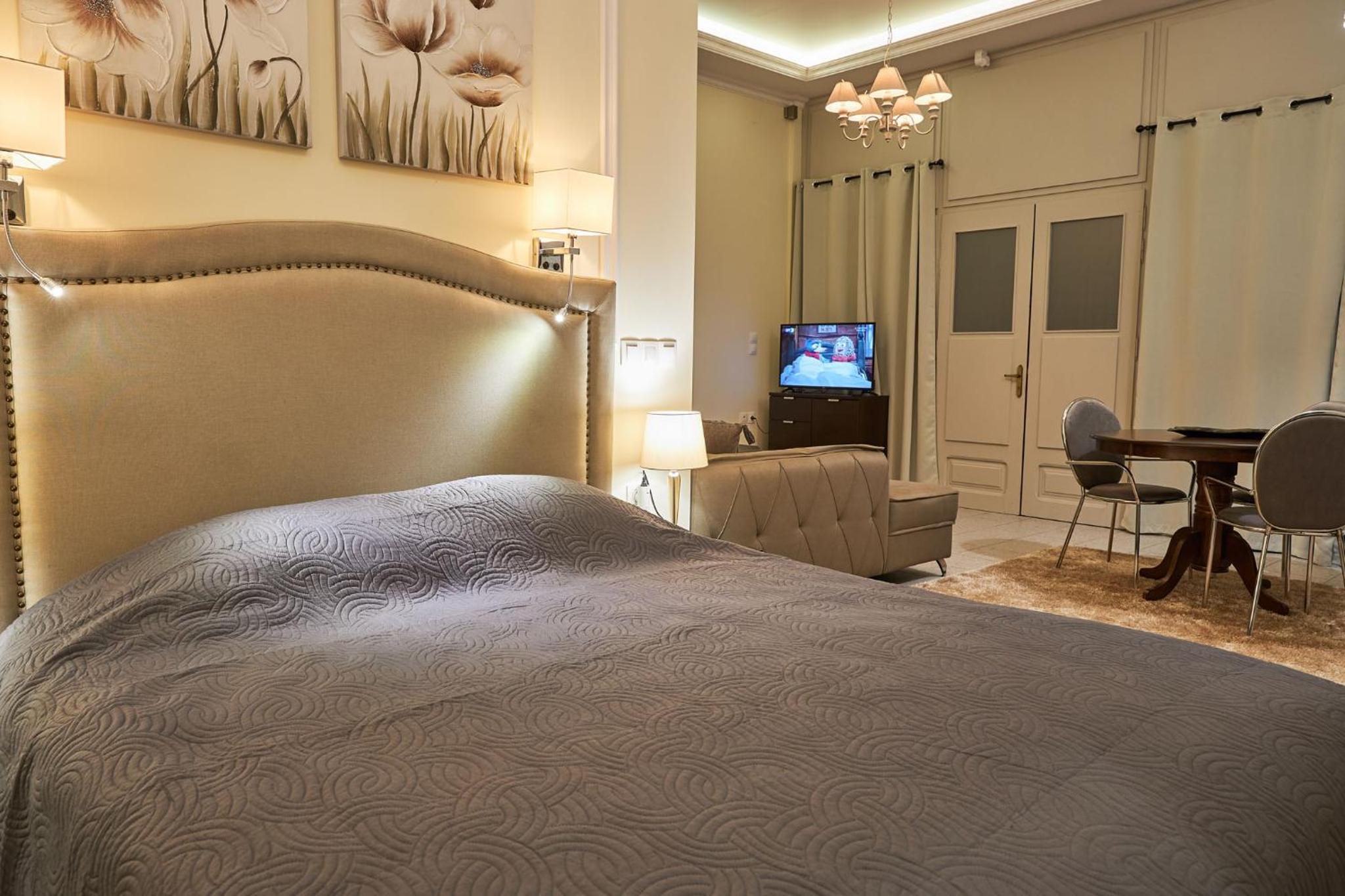 Triple Room with City View