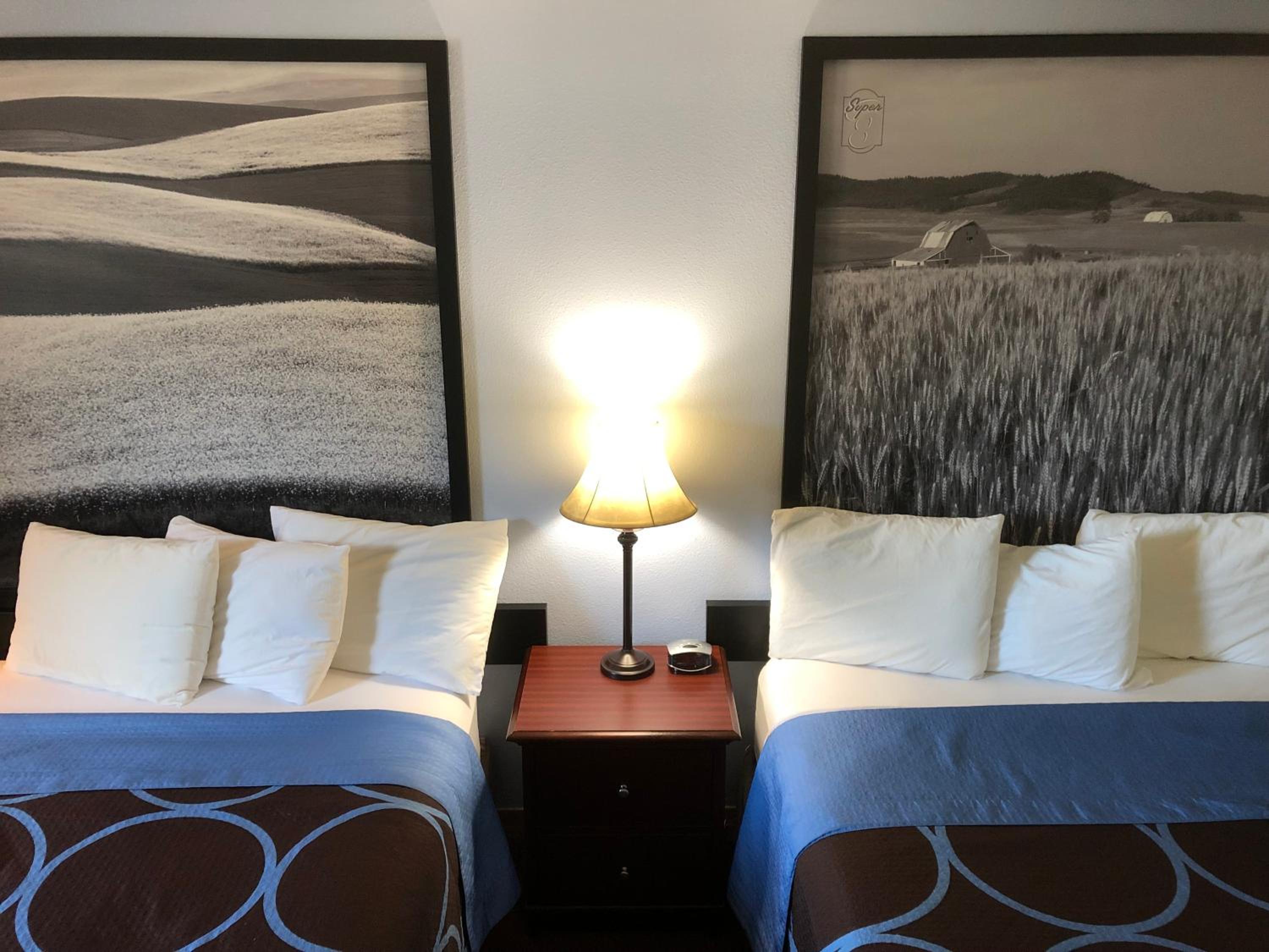 Queen Room with Two Queen Beds - Non-Smoking