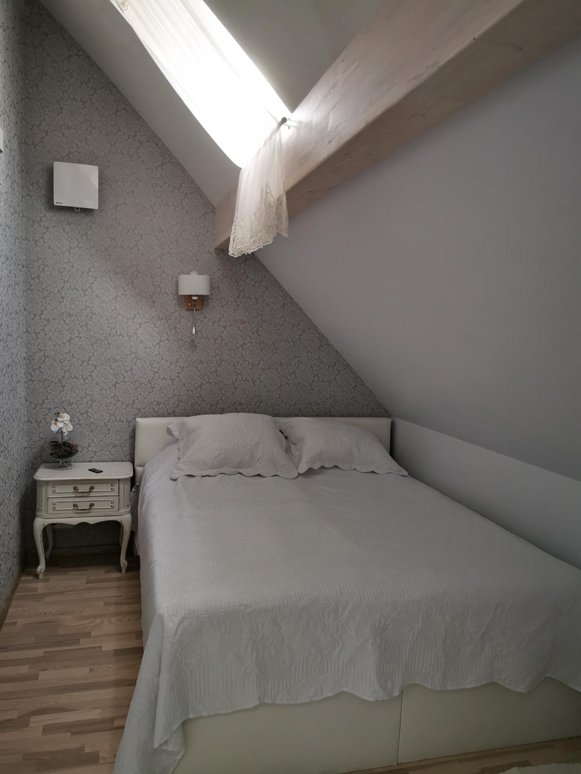 Two-Bedroom Apartment - Photo 17
