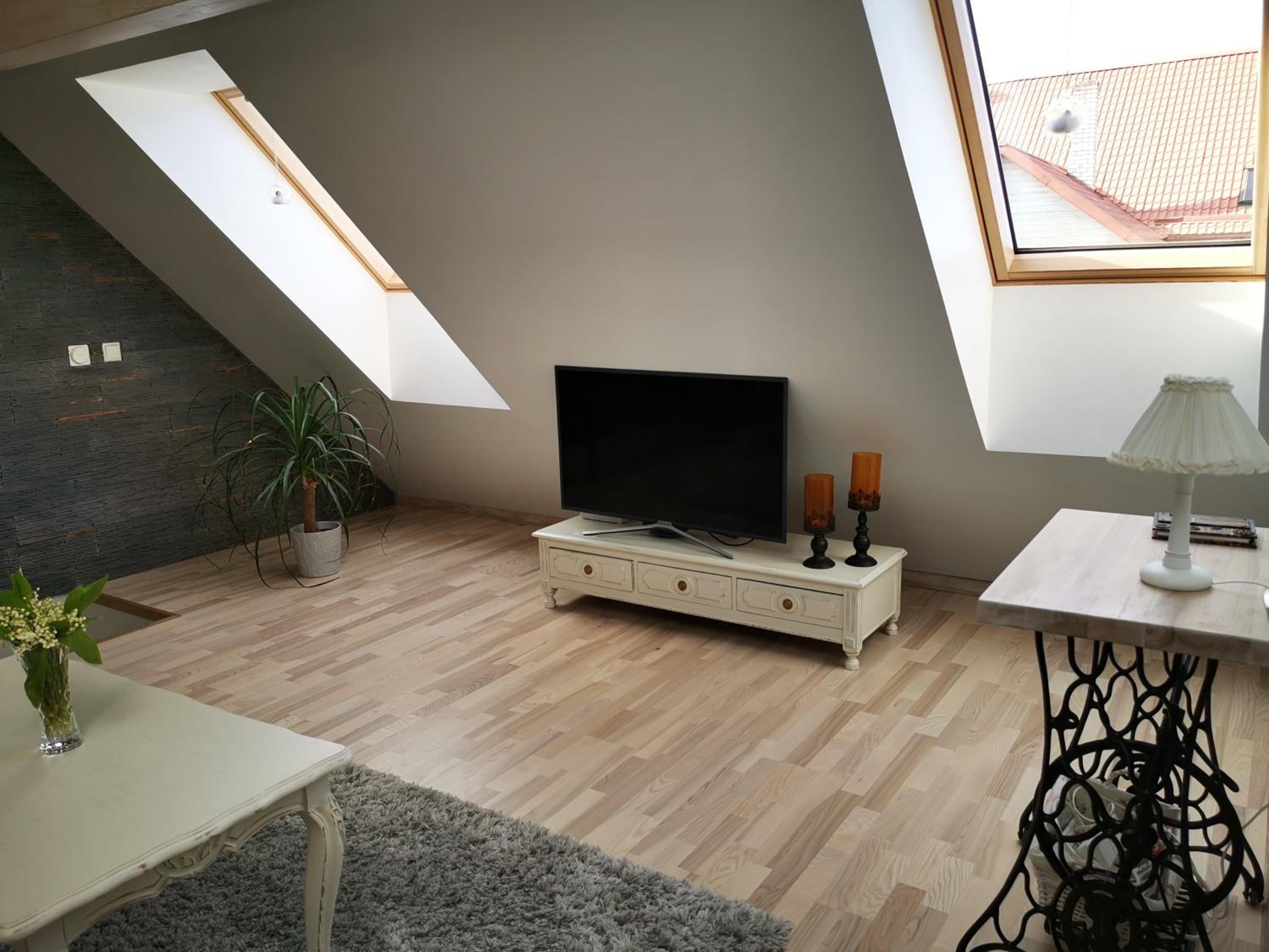 Two-Bedroom Apartment - Photo 5