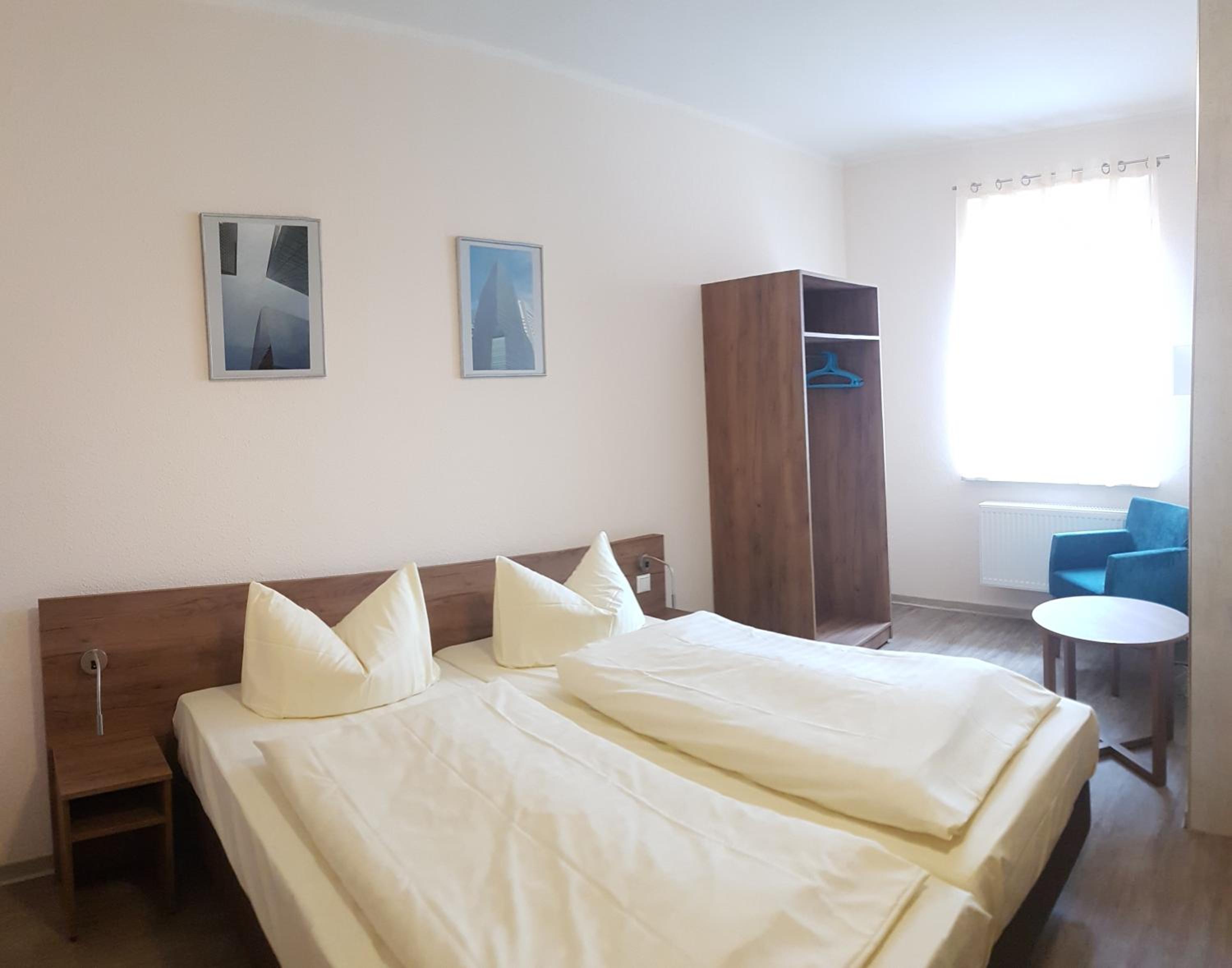 Double Room with Private Bathroom photo 2