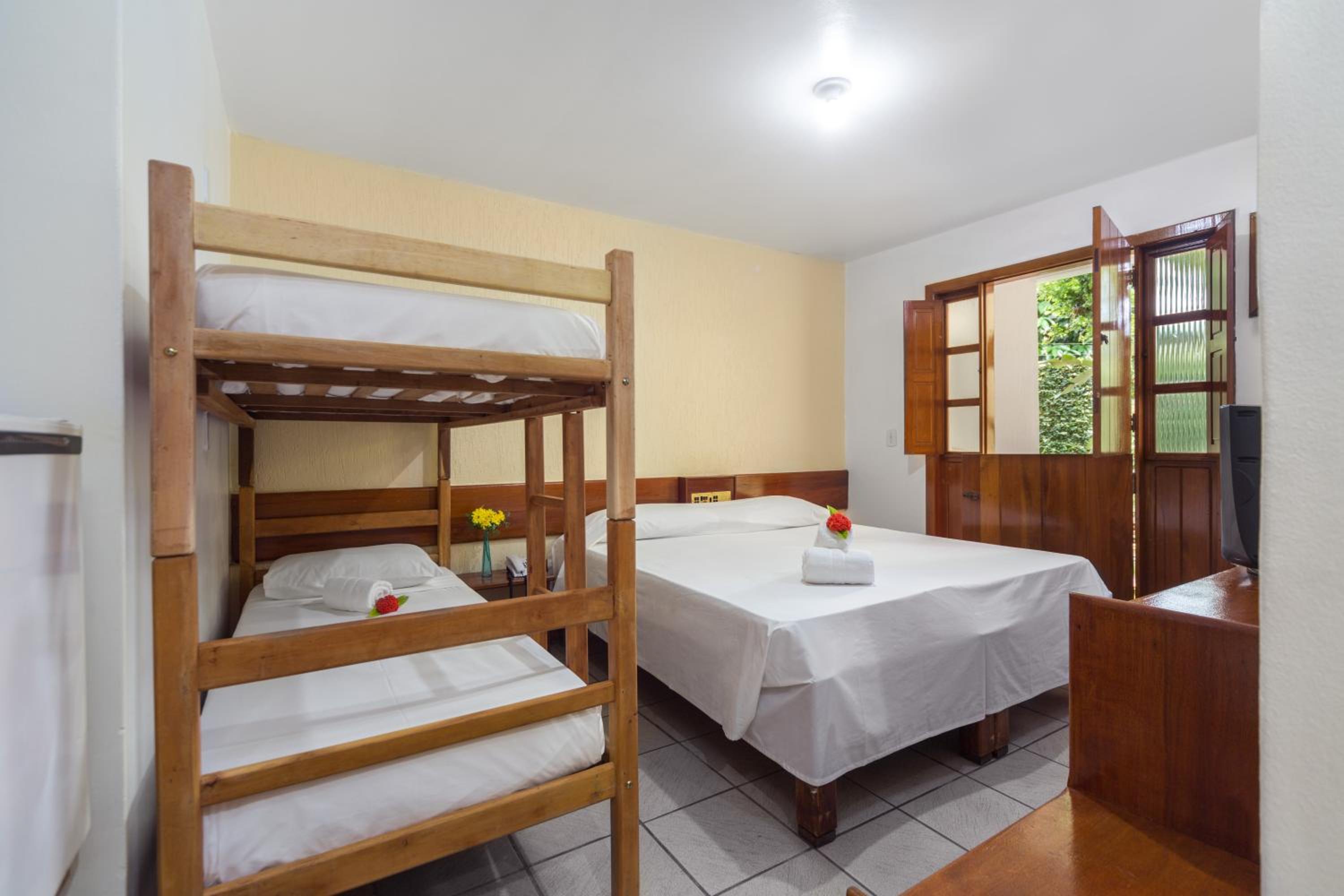 Standard Quadruple Room - Photo 1