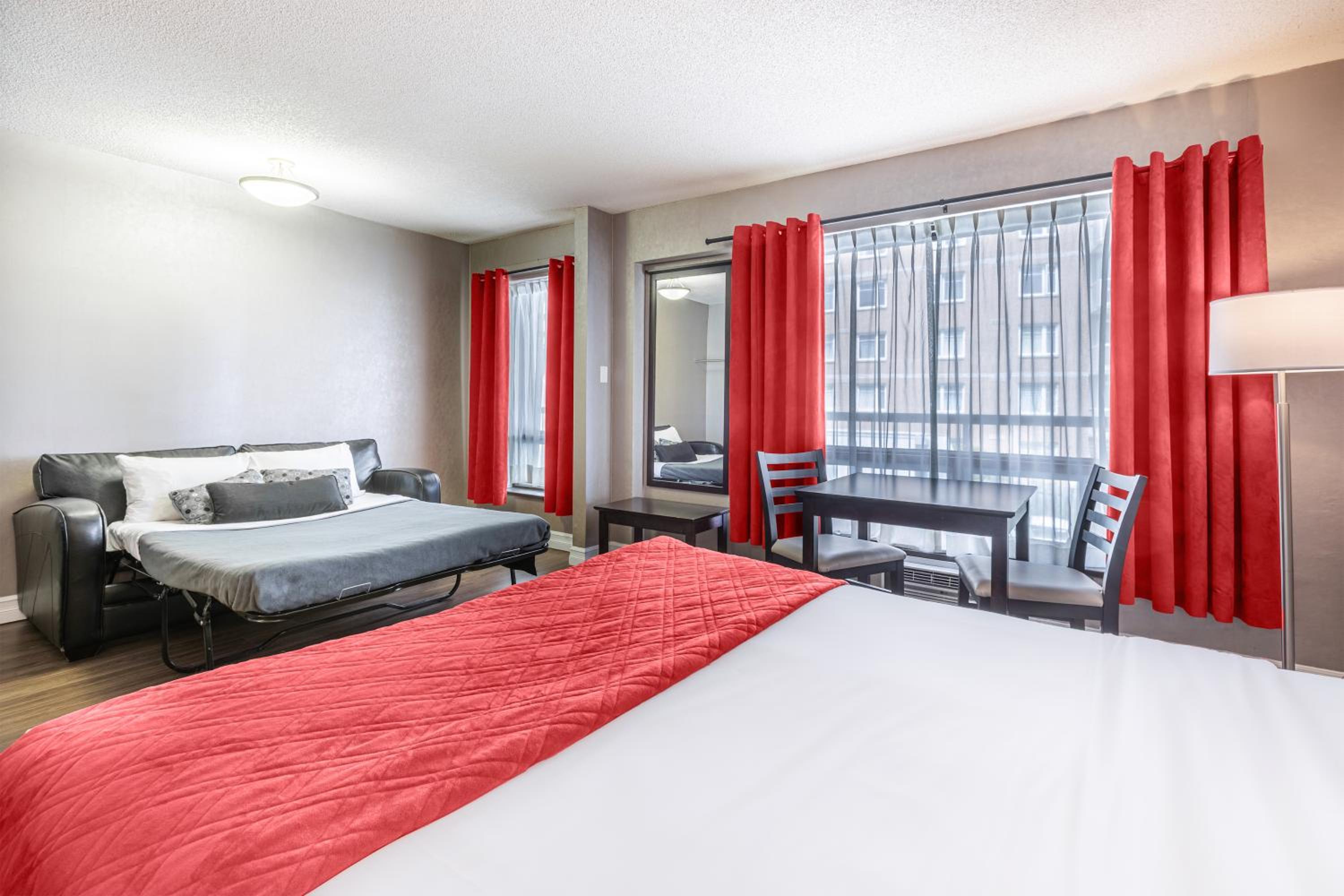 Deluxe Room with Two Queen Beds - Photo 3