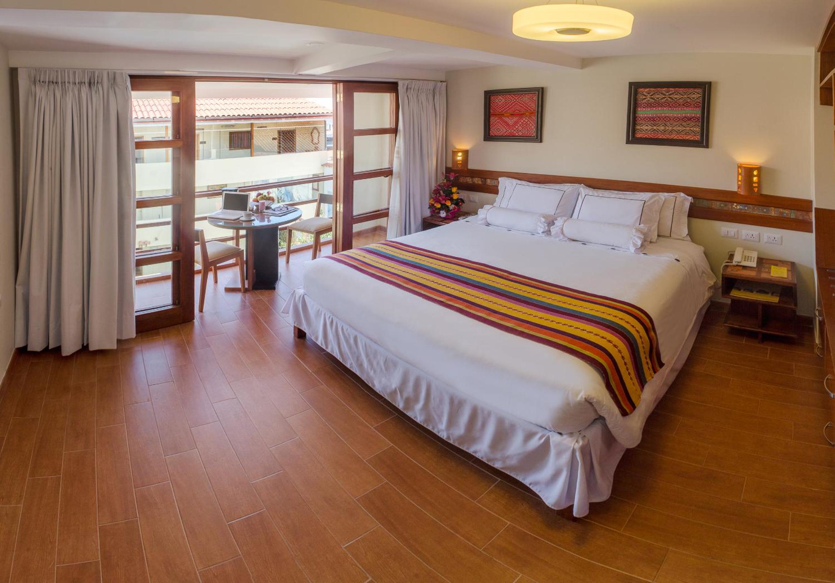 King Room With Balcony