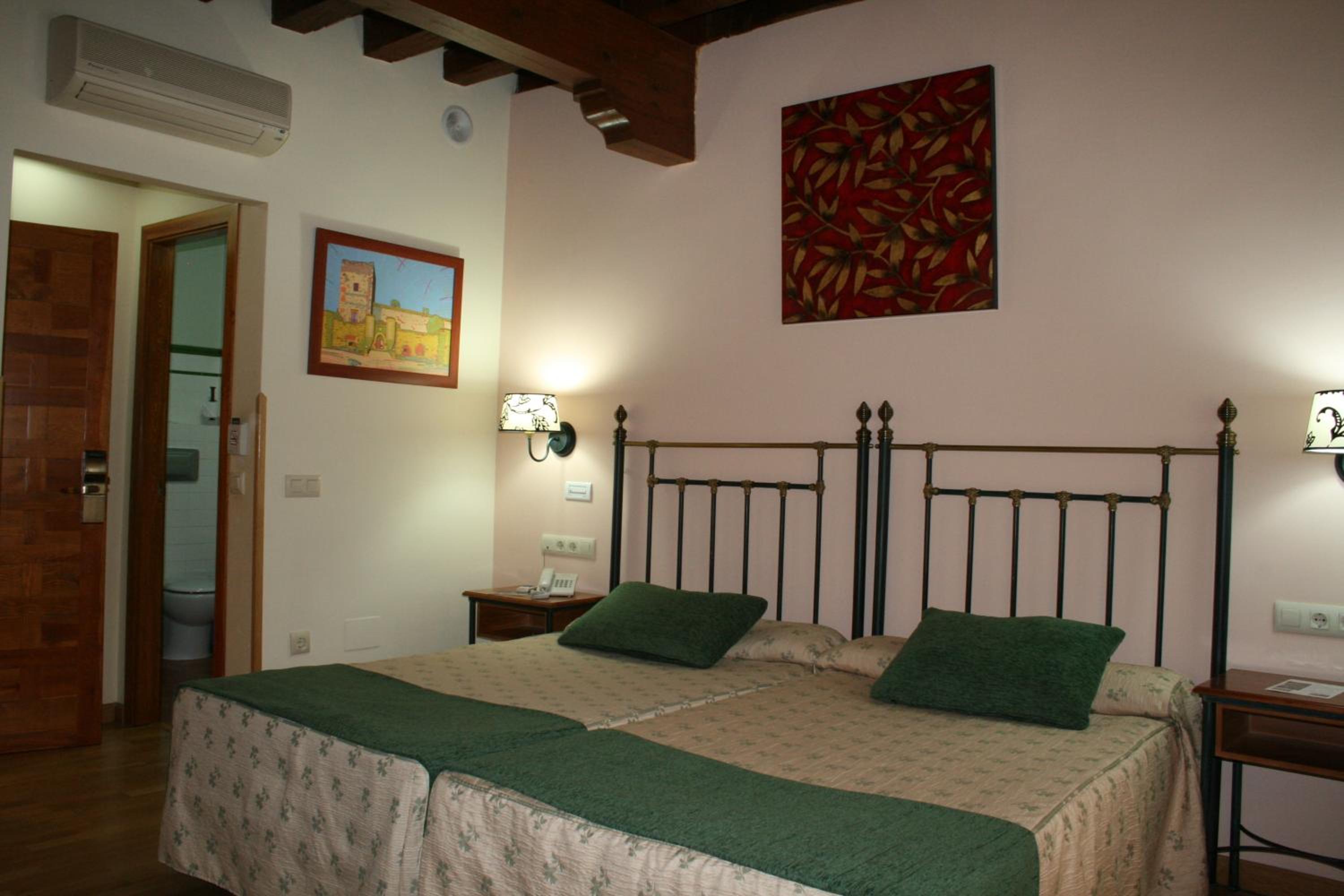 Triple Room - Photo 2