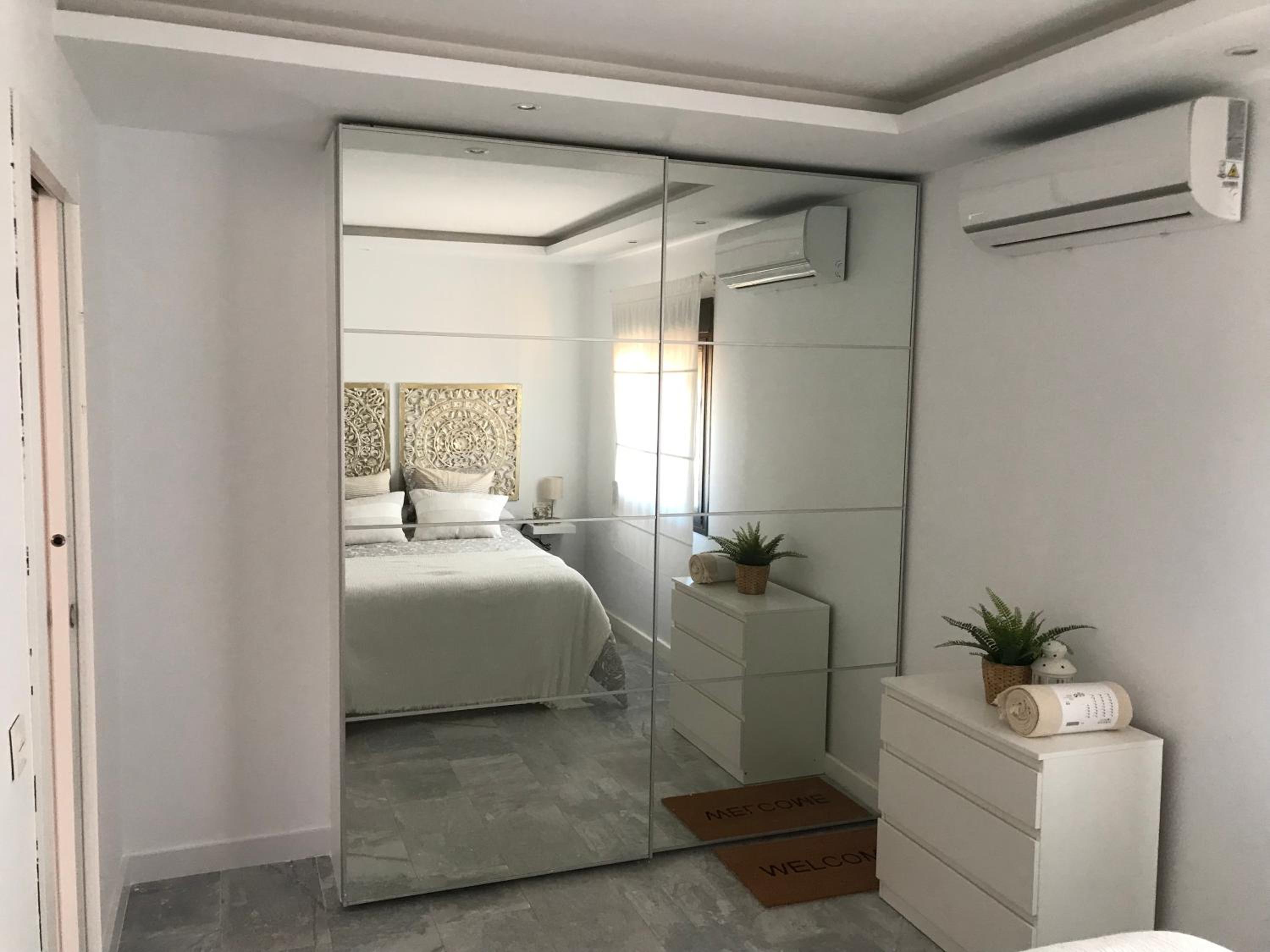 One-Bedroom Apartment - Photo 8
