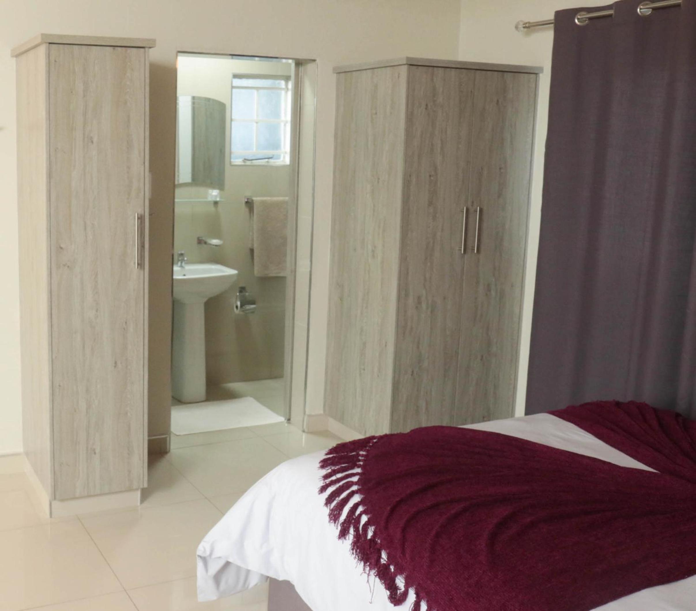 Double Room with Extra Bed - Photo 11
