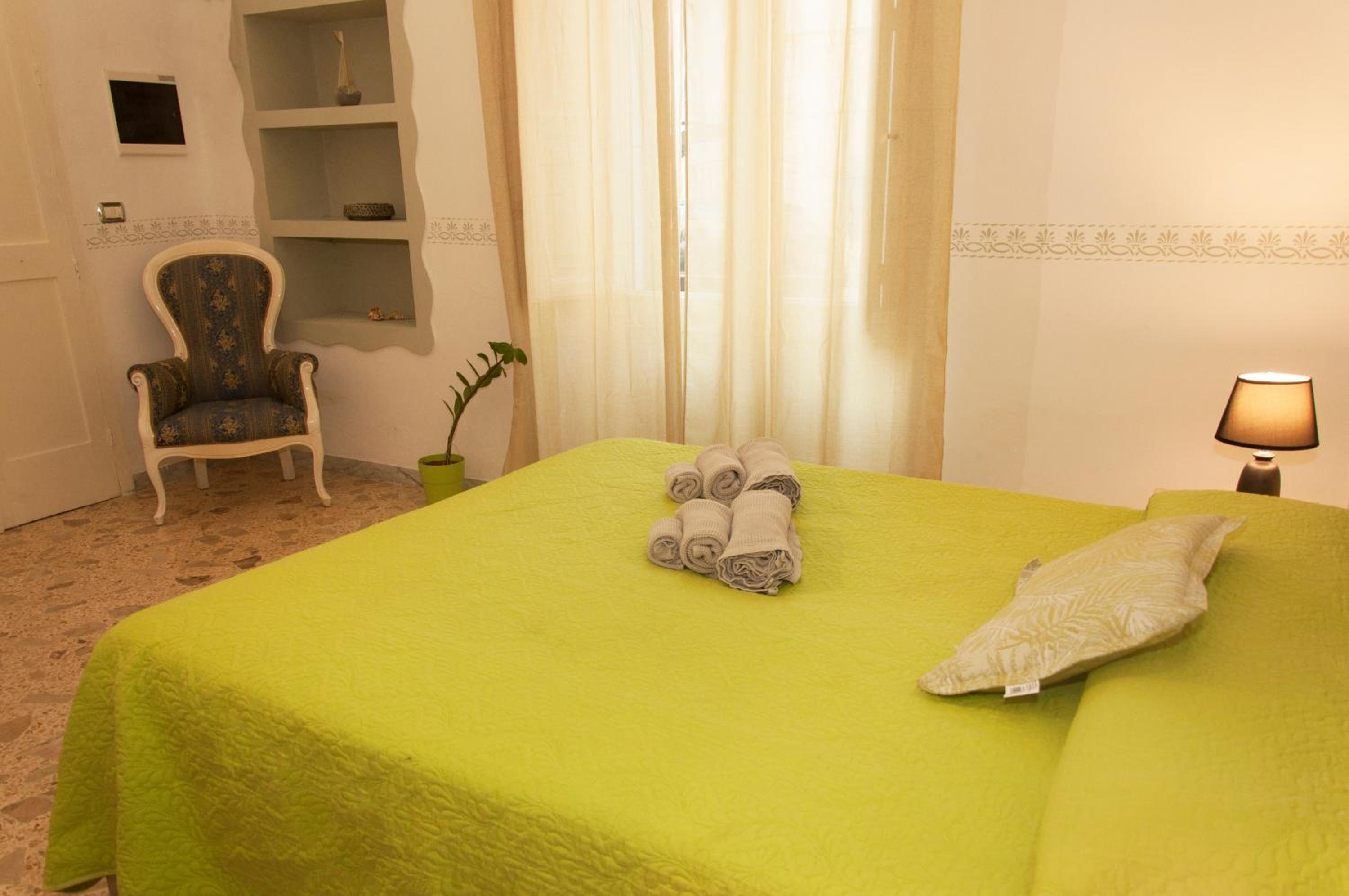 Deluxe Double Room - Photo 7