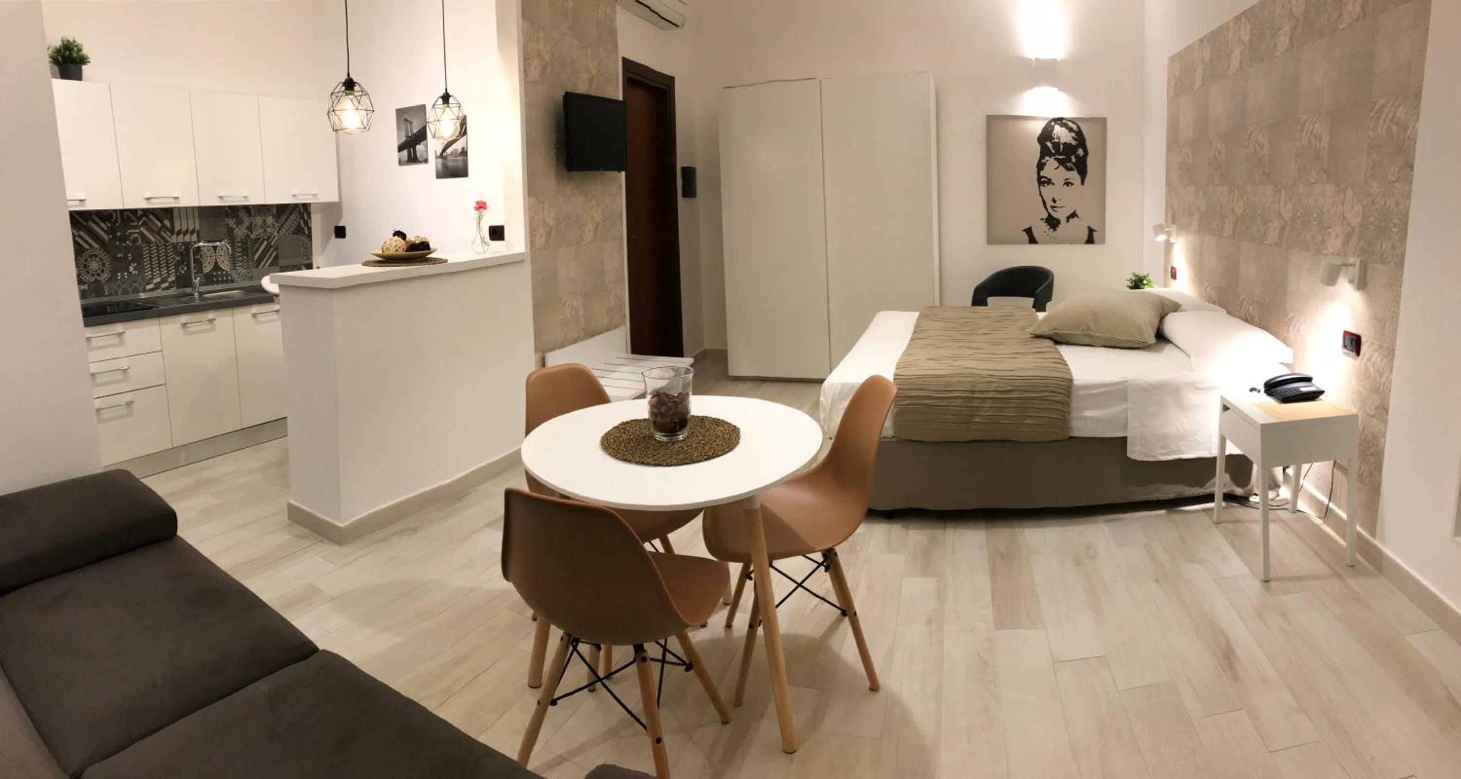 Quadruple Room with Terrace - Photo 12