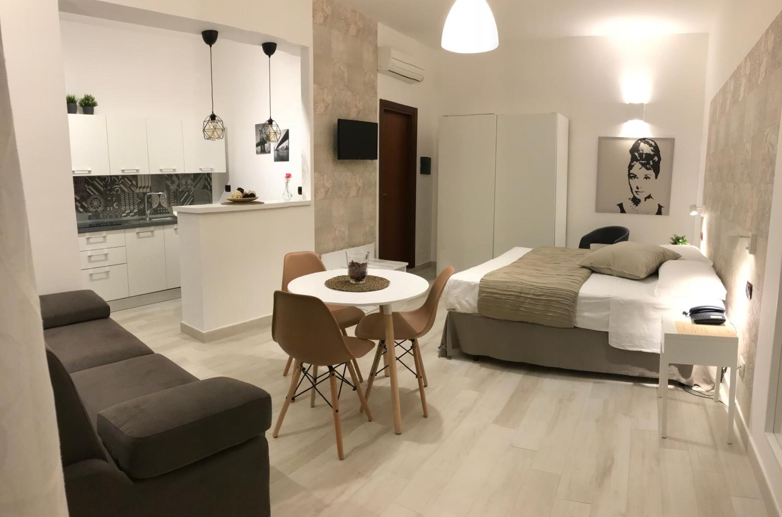 Quadruple Room with Terrace - Photo 11