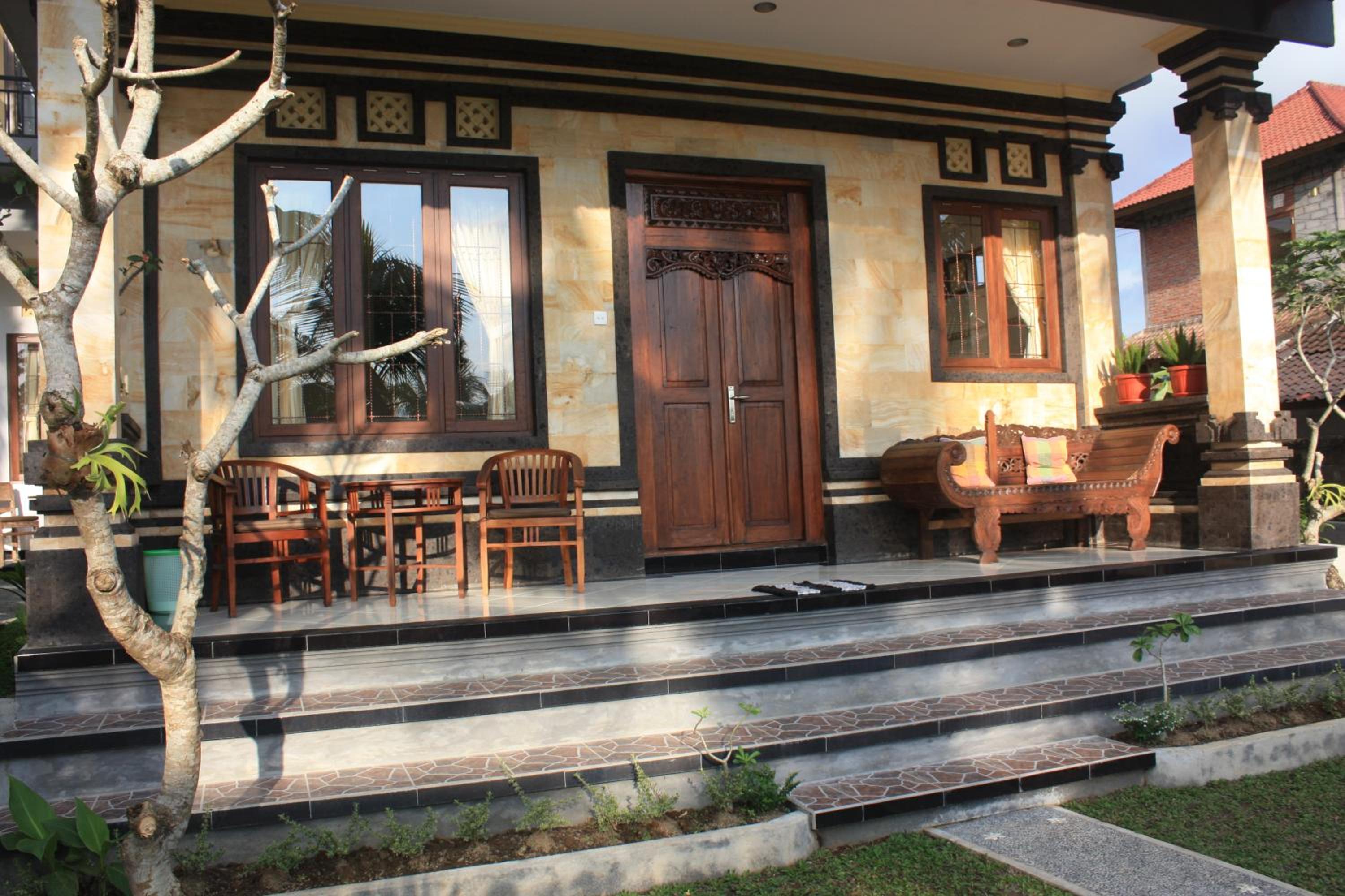 Family Room - Photo 8