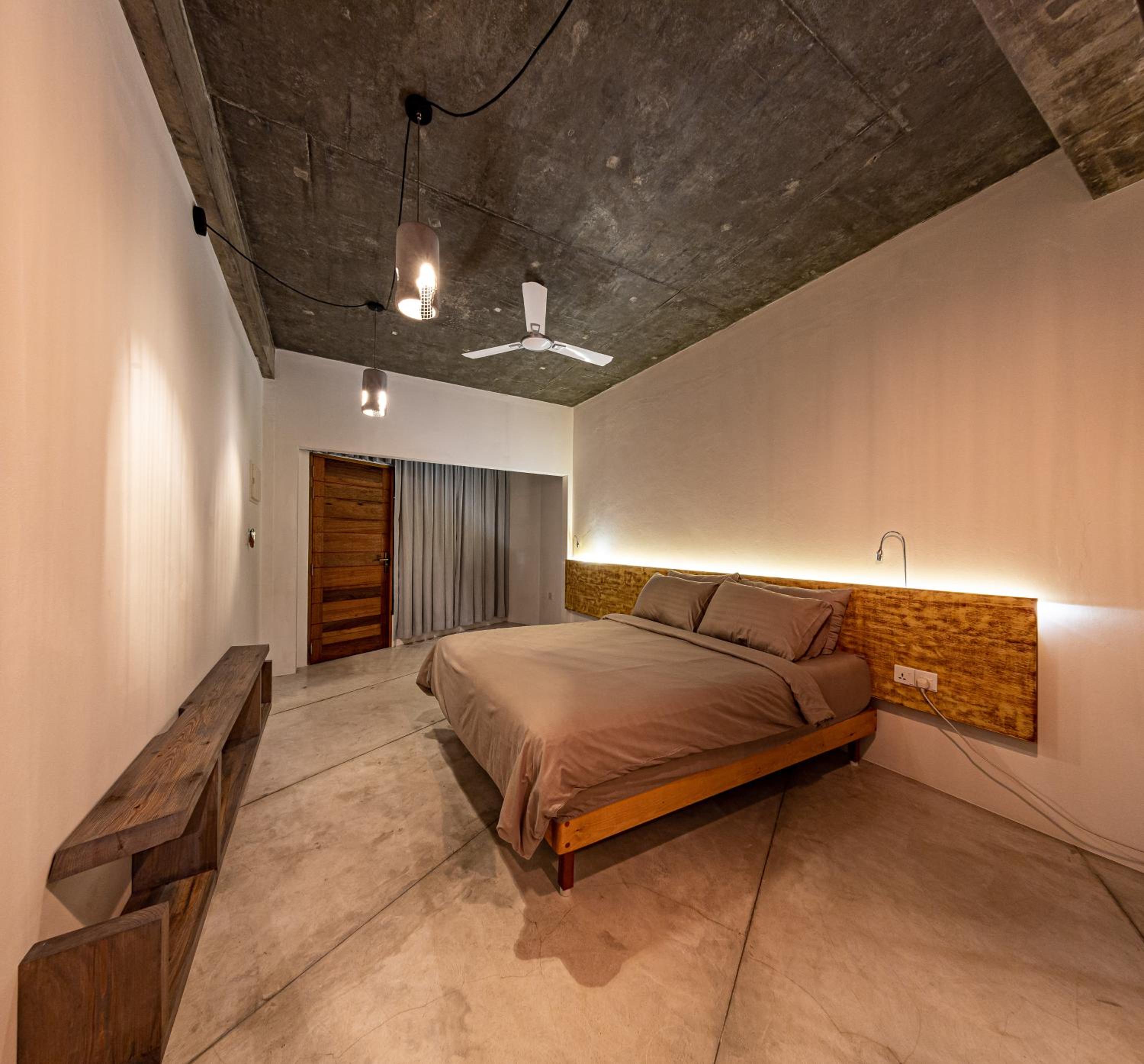 Standard Double or Twin Room - Photo 10