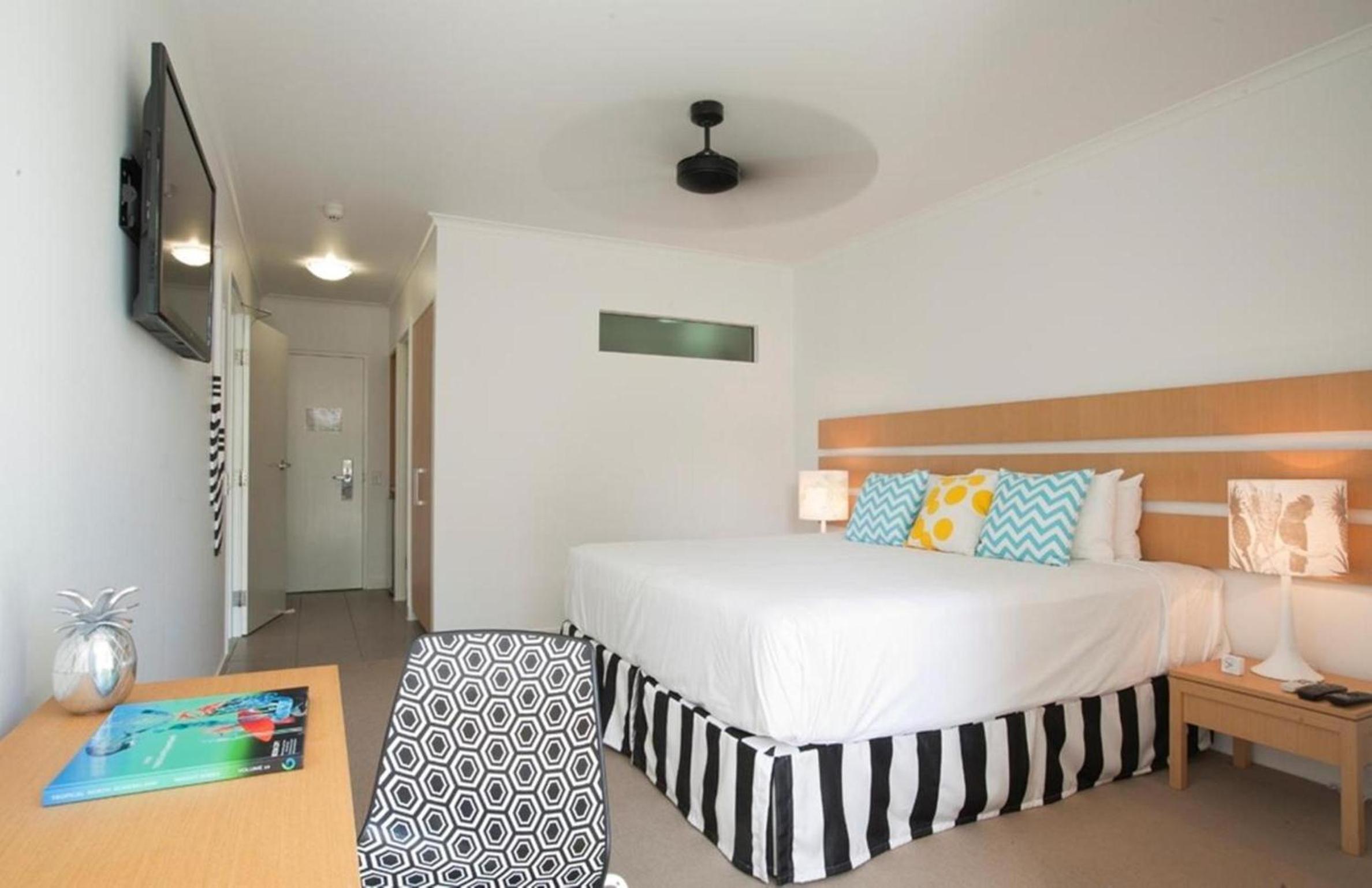 King Room with Pool View - No Housekeeping