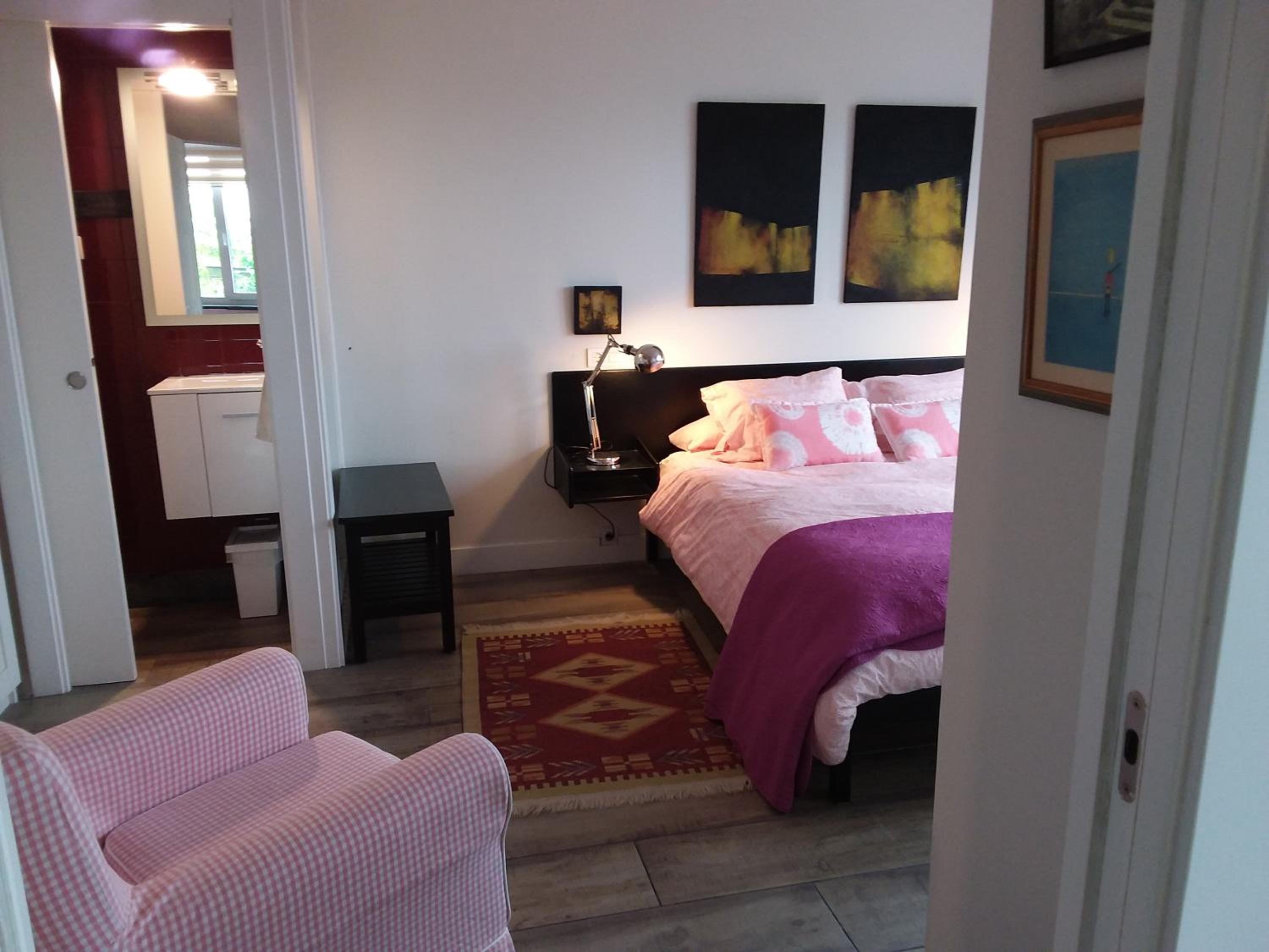 Apartment with Mountain View - Photo 1