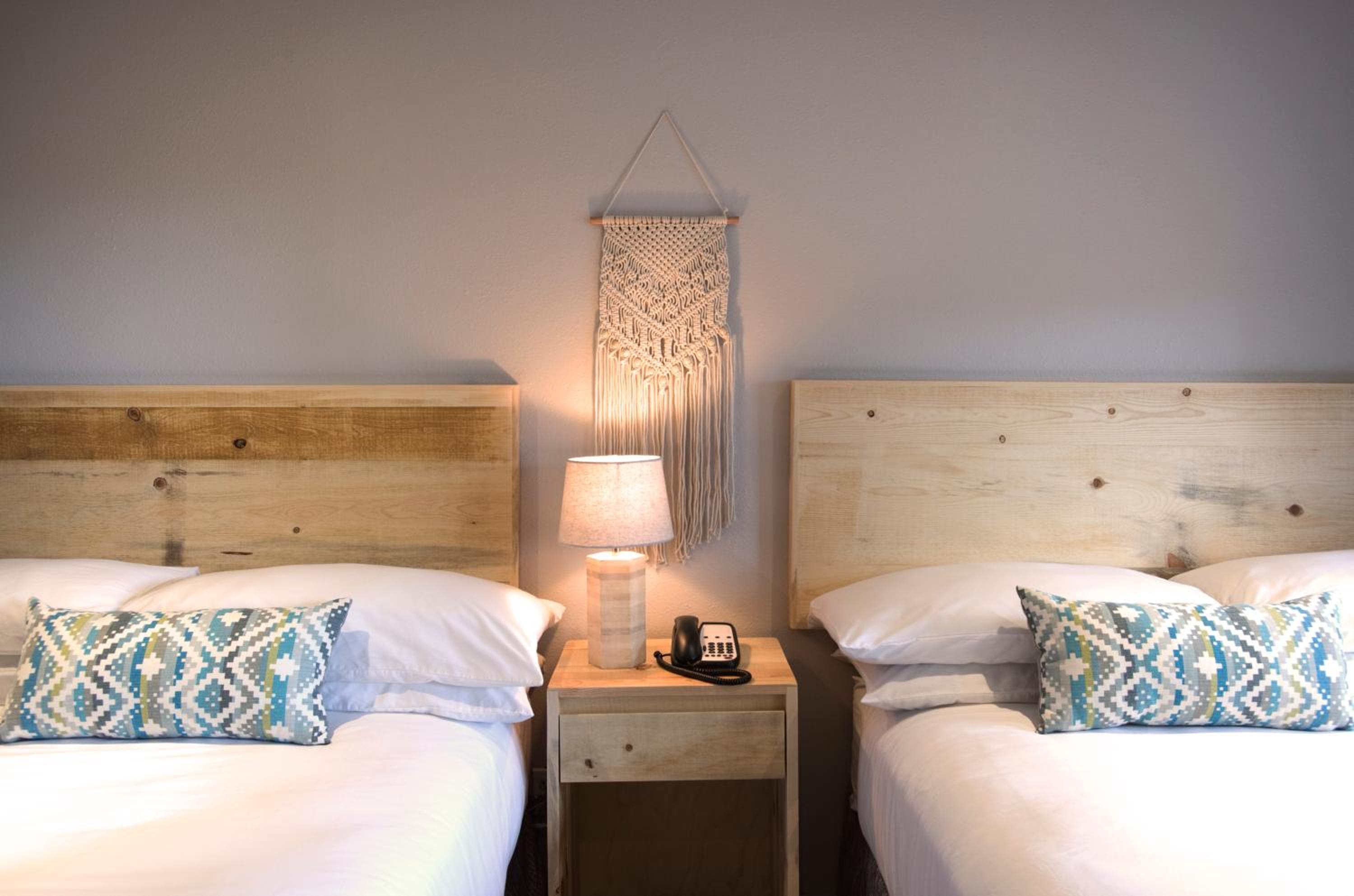 Queen Room with Two Queen Beds - Photo 7
