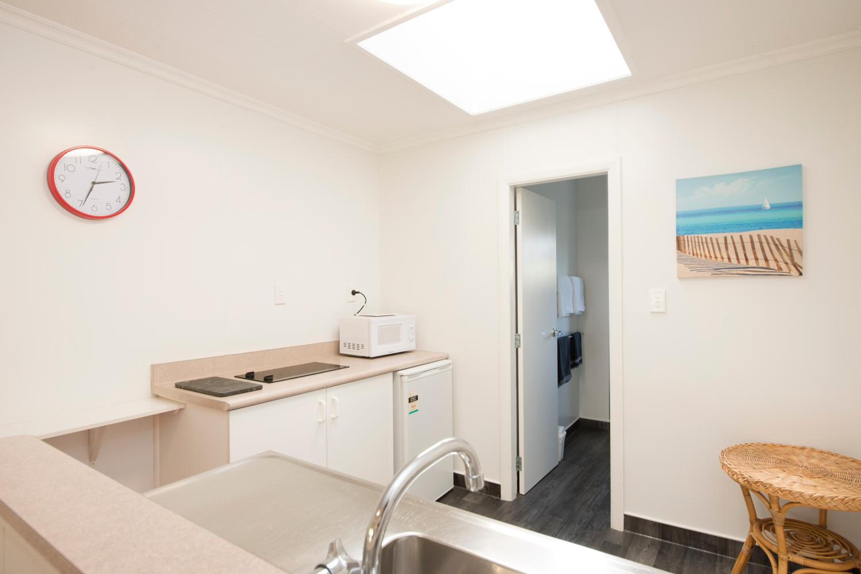 One-Bedroom Apartment - Photo 2