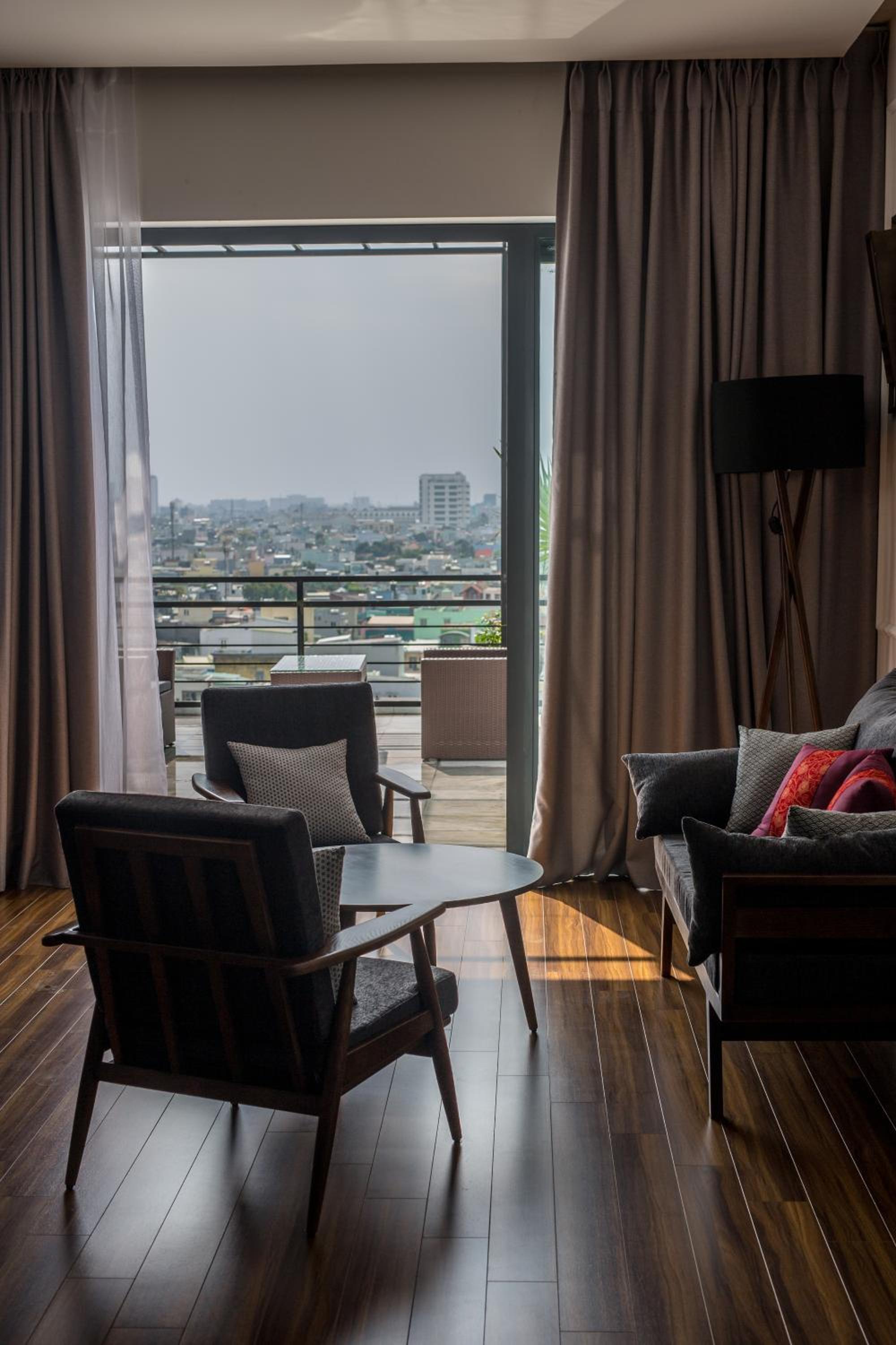 Queen Suite with Terrace - Photo 11