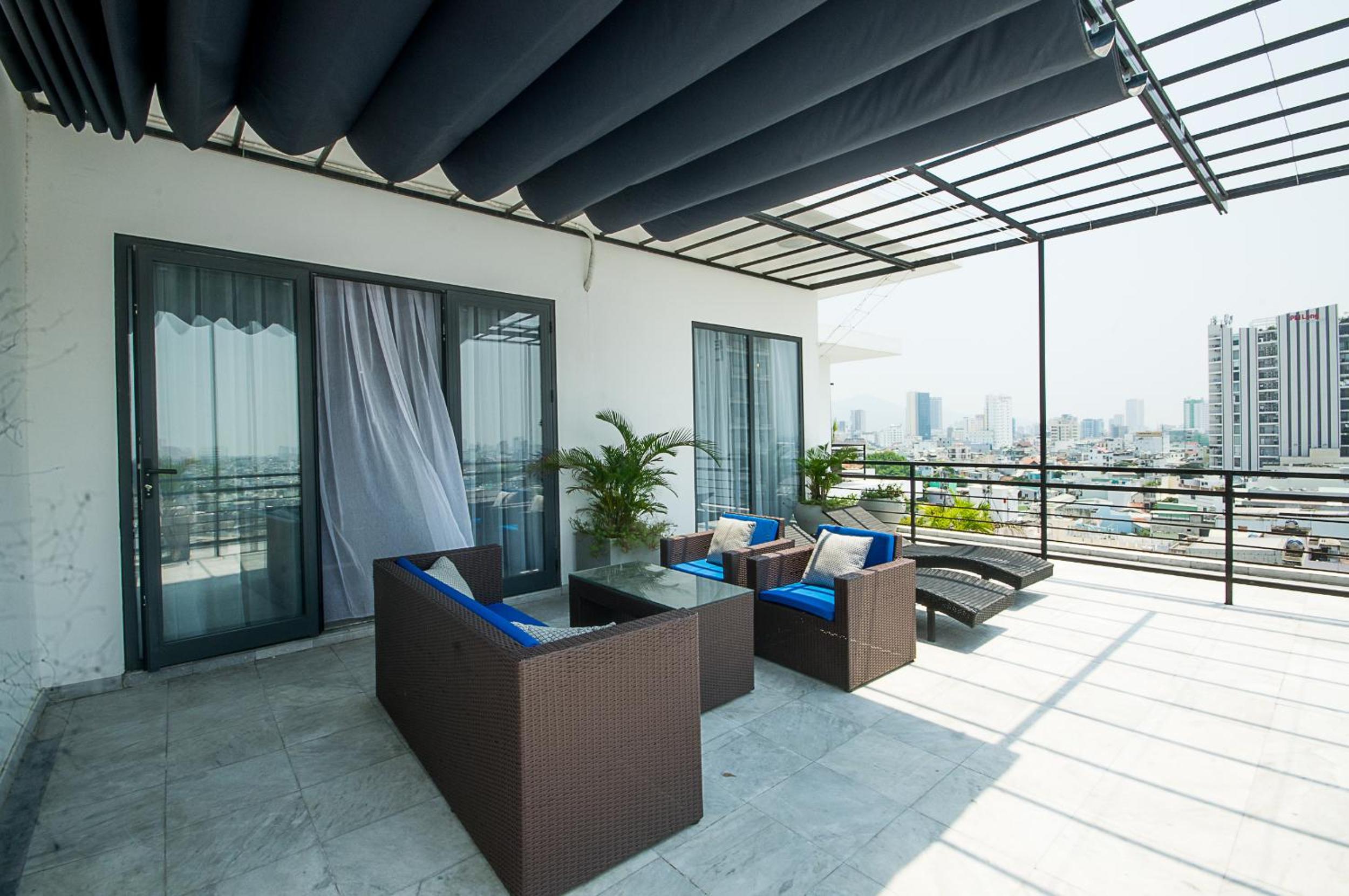 Queen Suite with Terrace - Photo 4