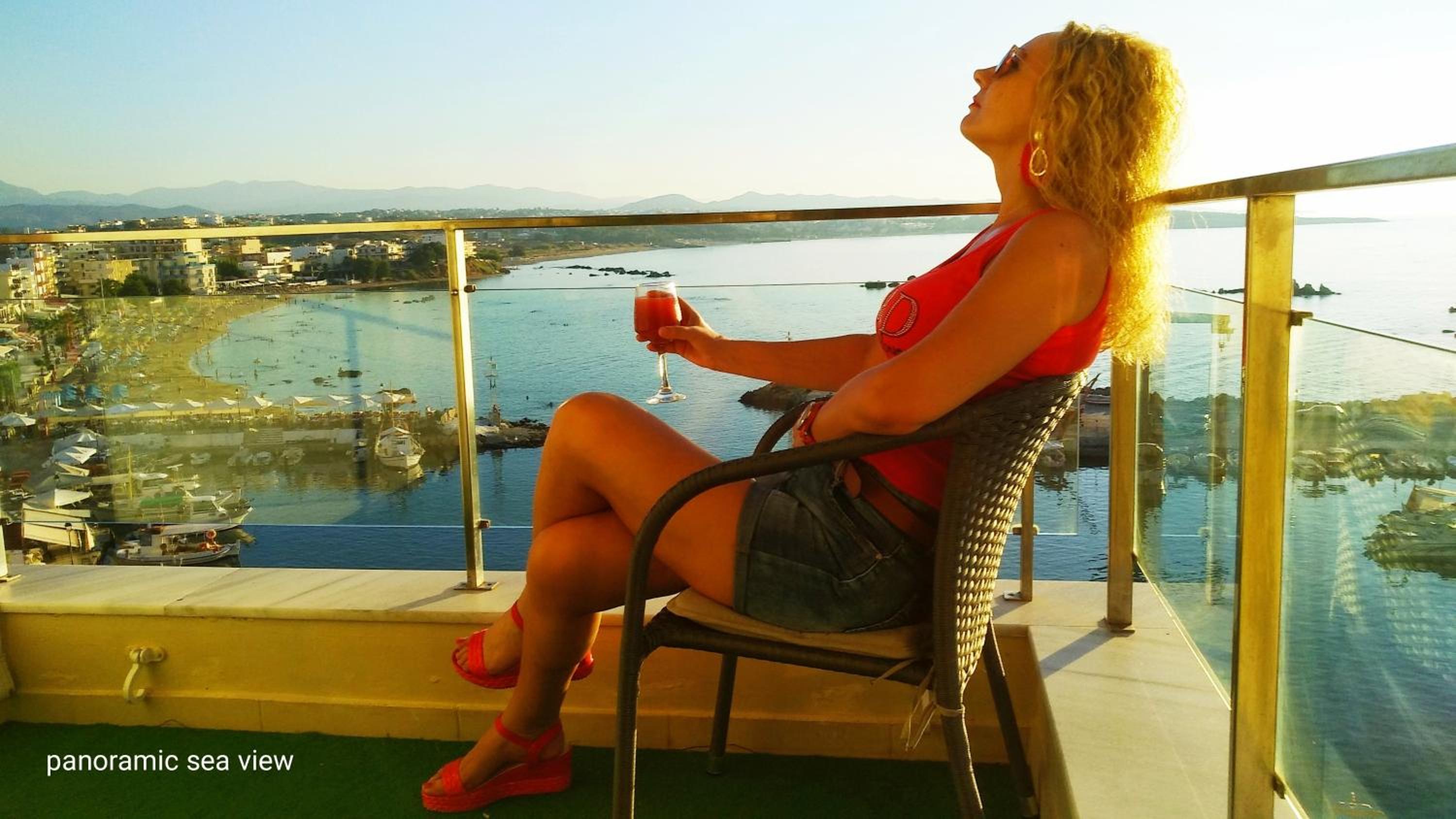 Suite with Sea View - Photo 11