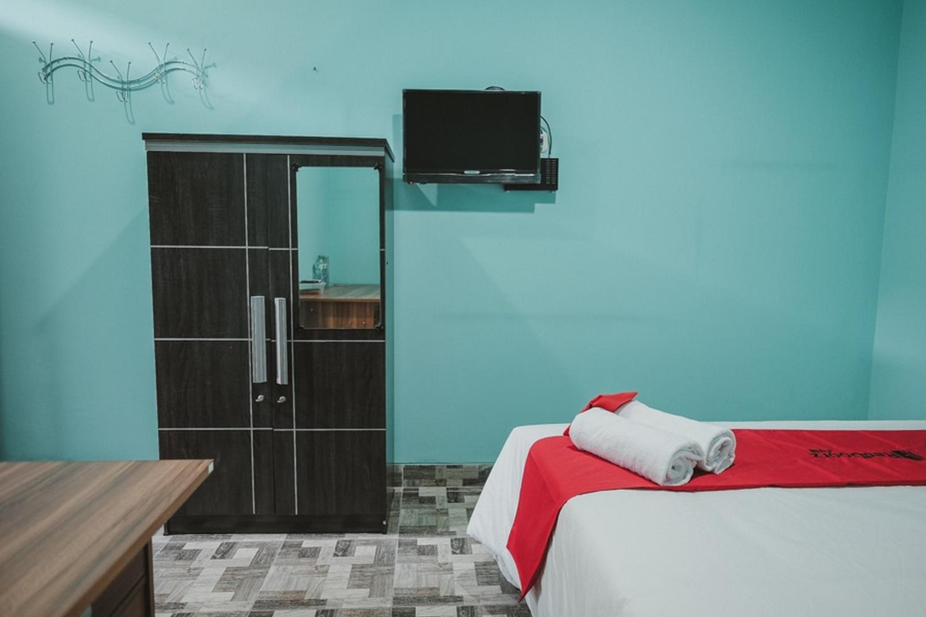 Twin Room - Photo 1