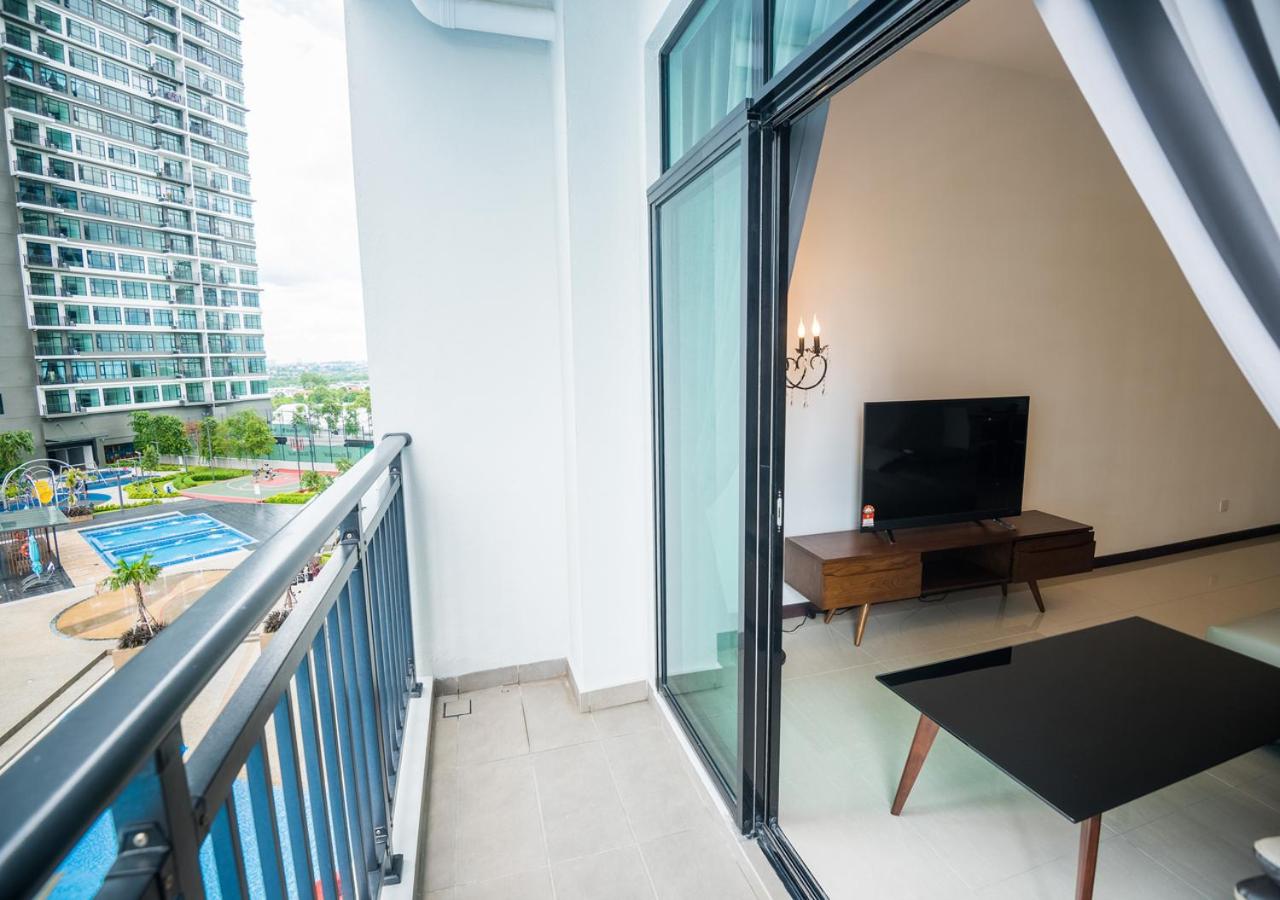 Double Room with Pool View