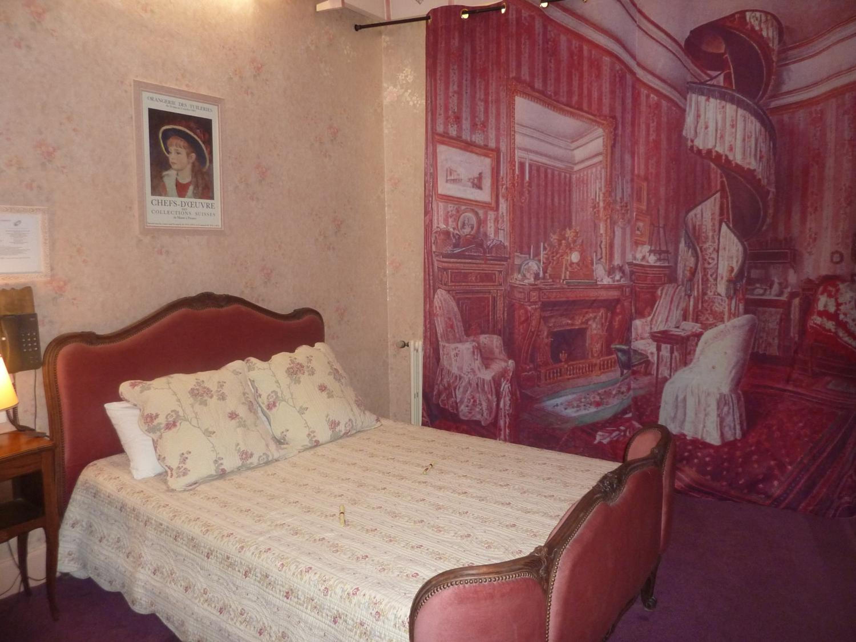 Standard Double Room with City View photo 2