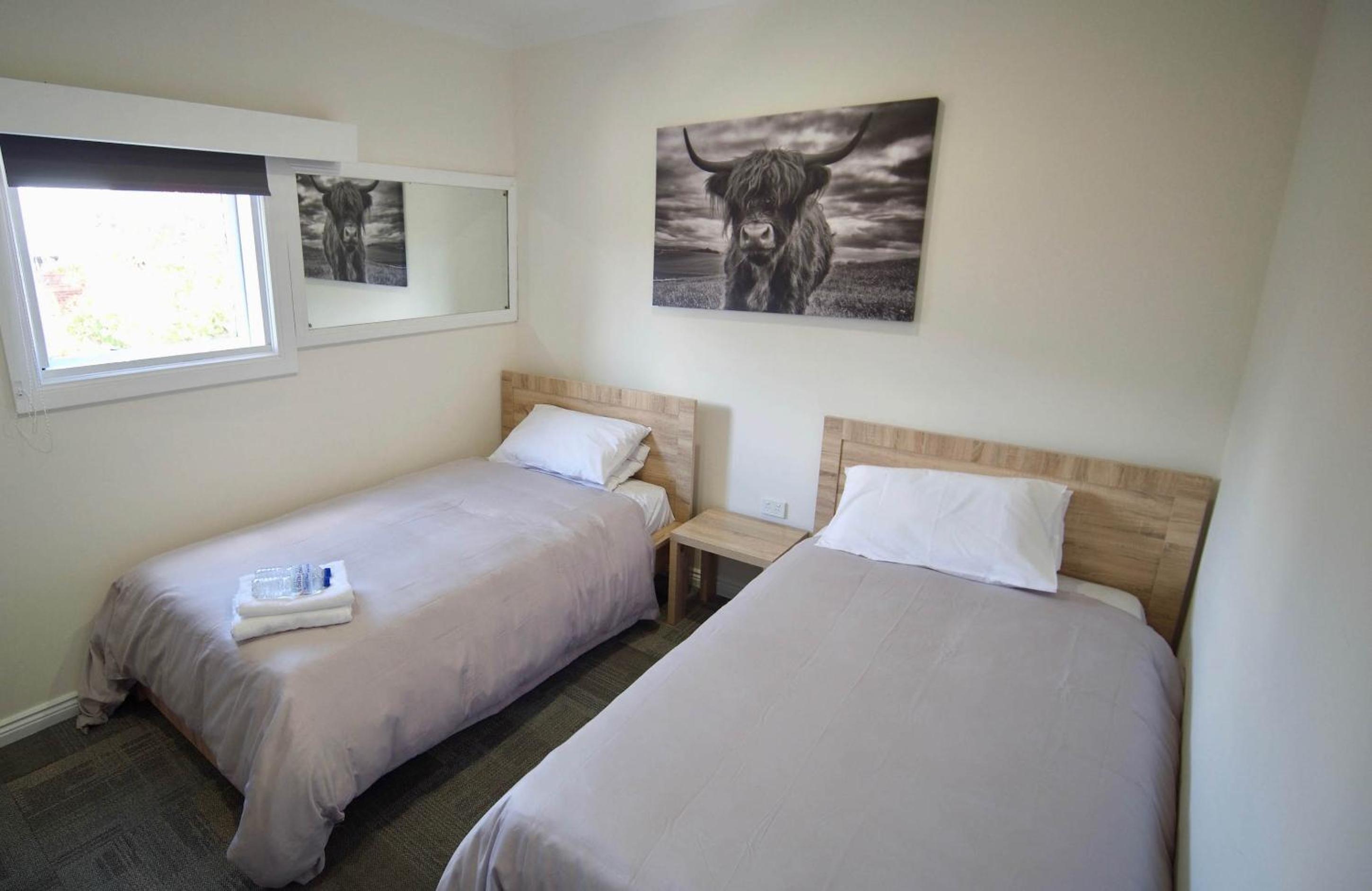 Twin Room with Shared Bathroom photo 3