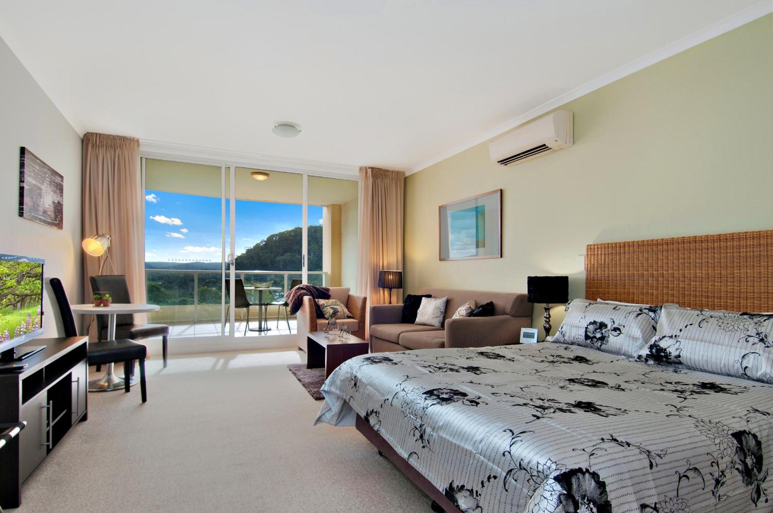 Apartment With Mountain View photo 1