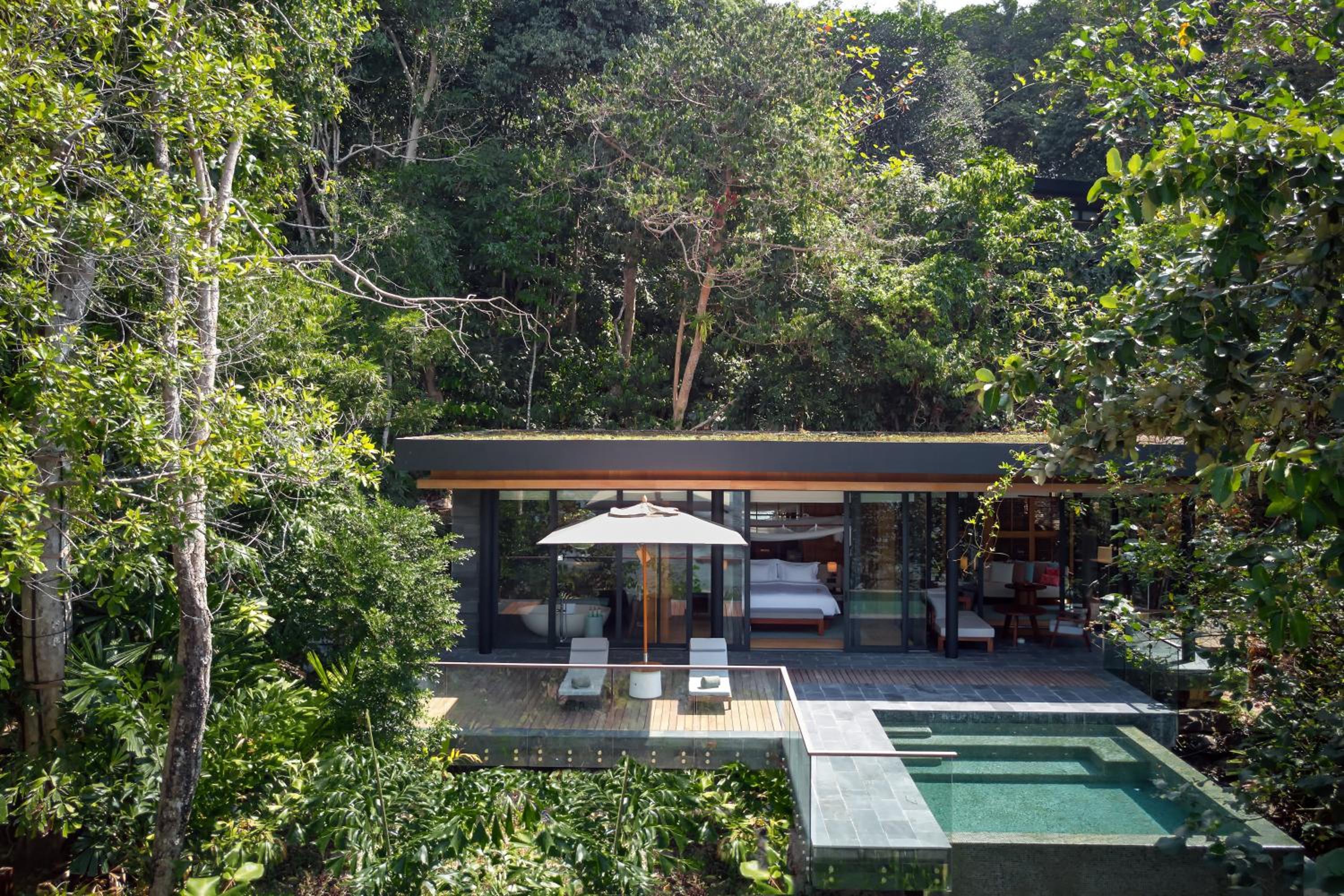 Ocean Front Pool Villa Suite