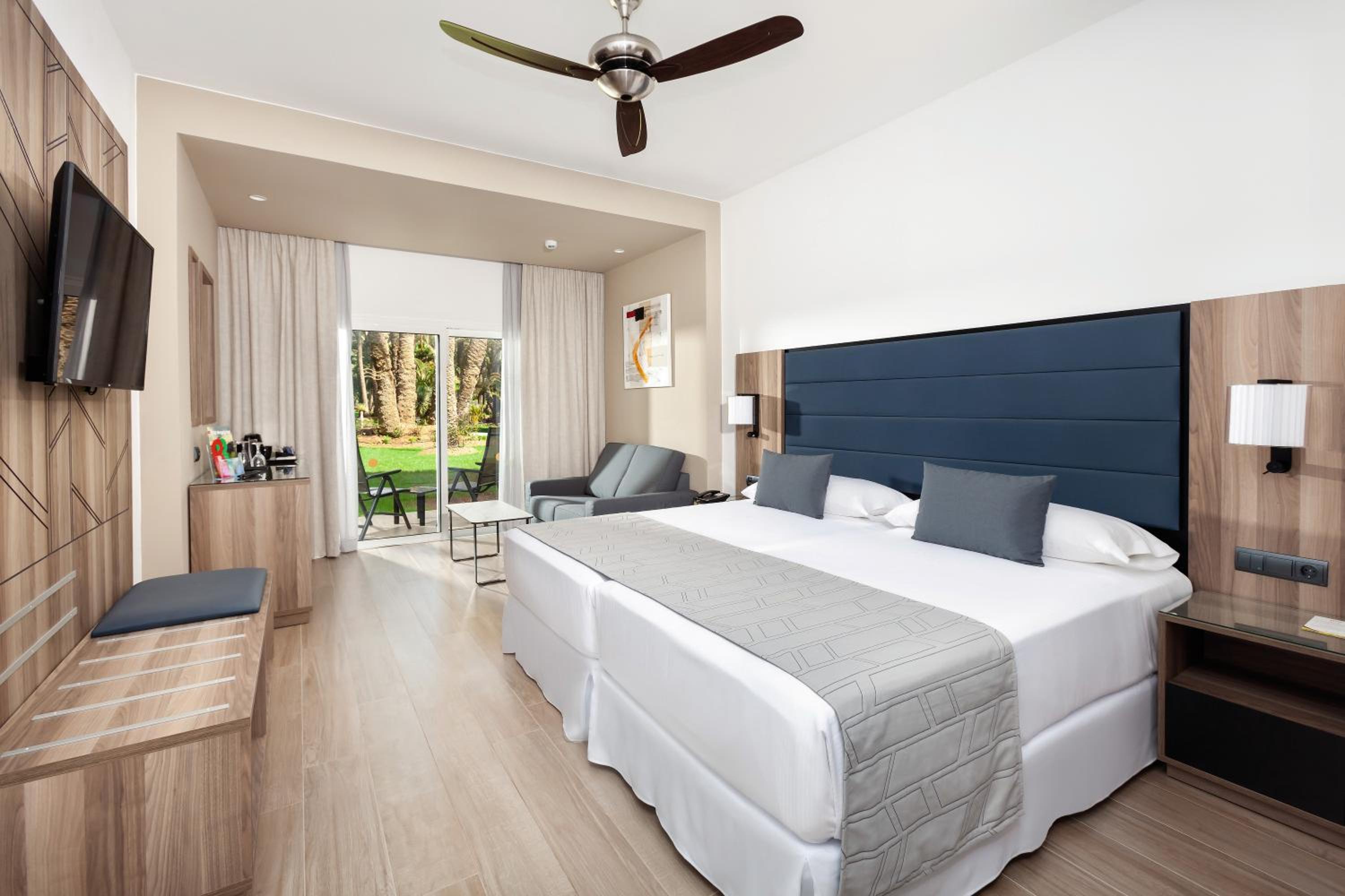 Double Room with Garden View - Photo 1