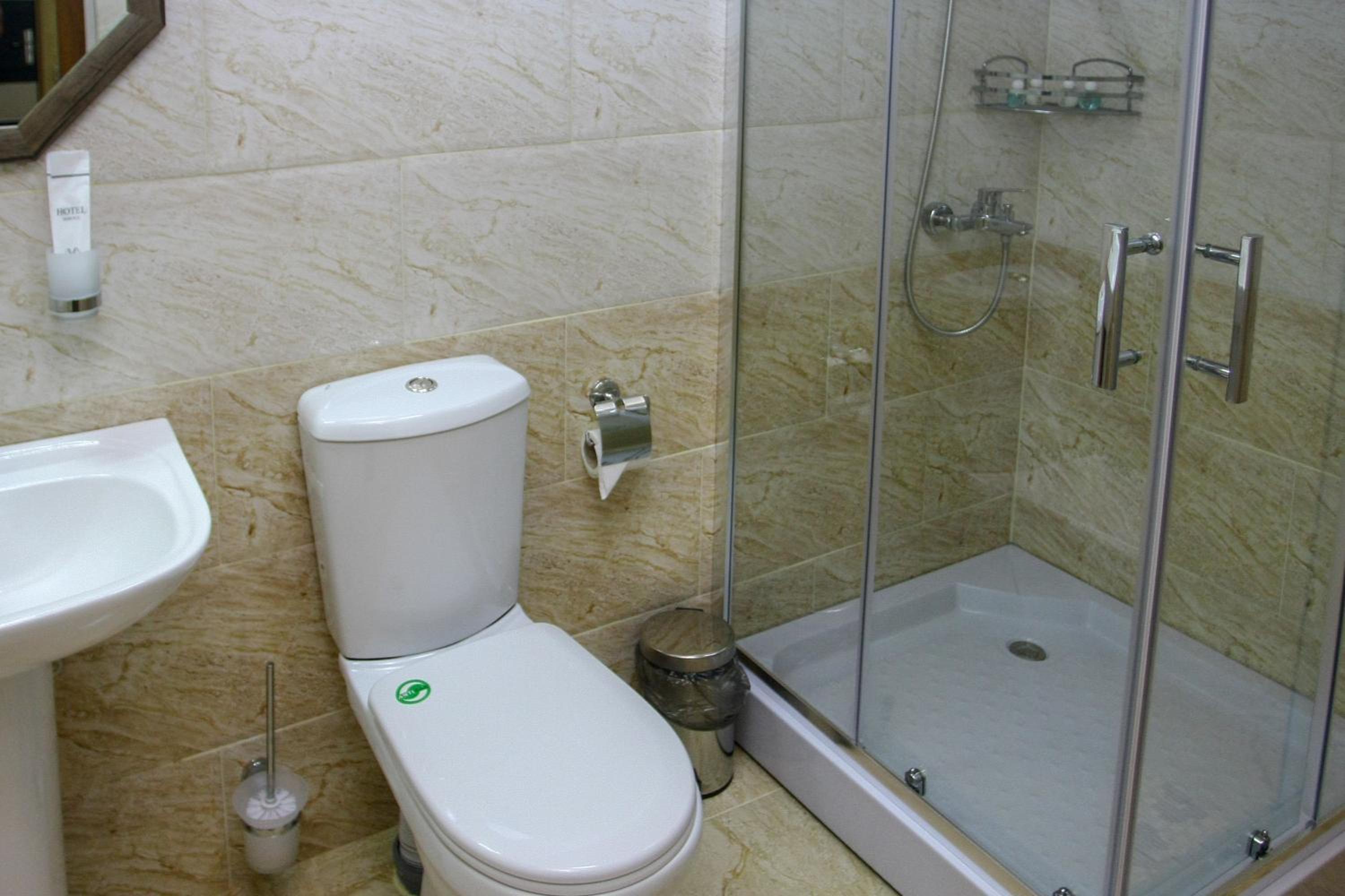 Twin Room with Bathroom photo 3
