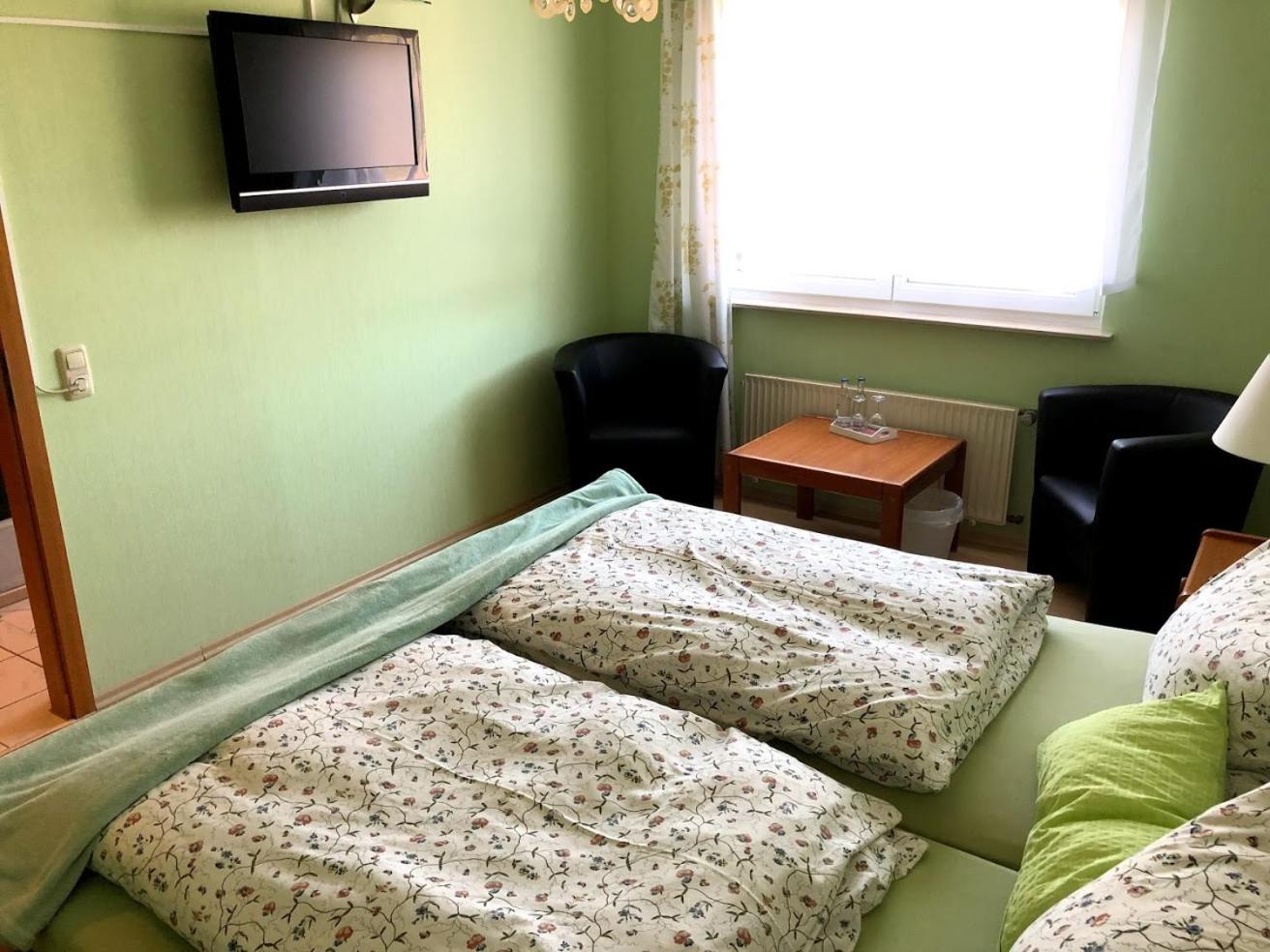 Double Room - Photo 5