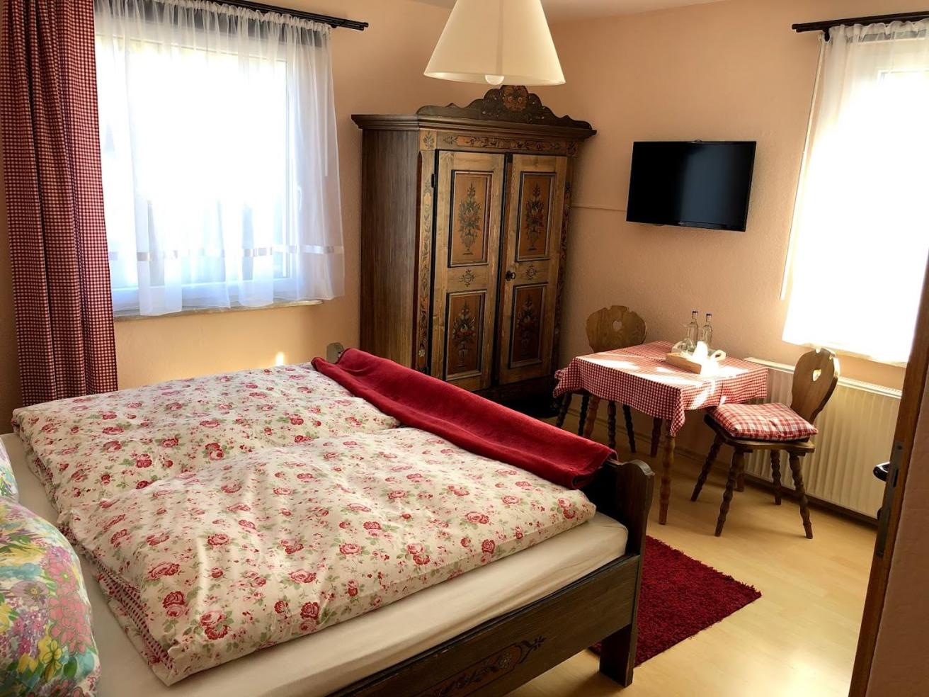 Double Room - Photo 3