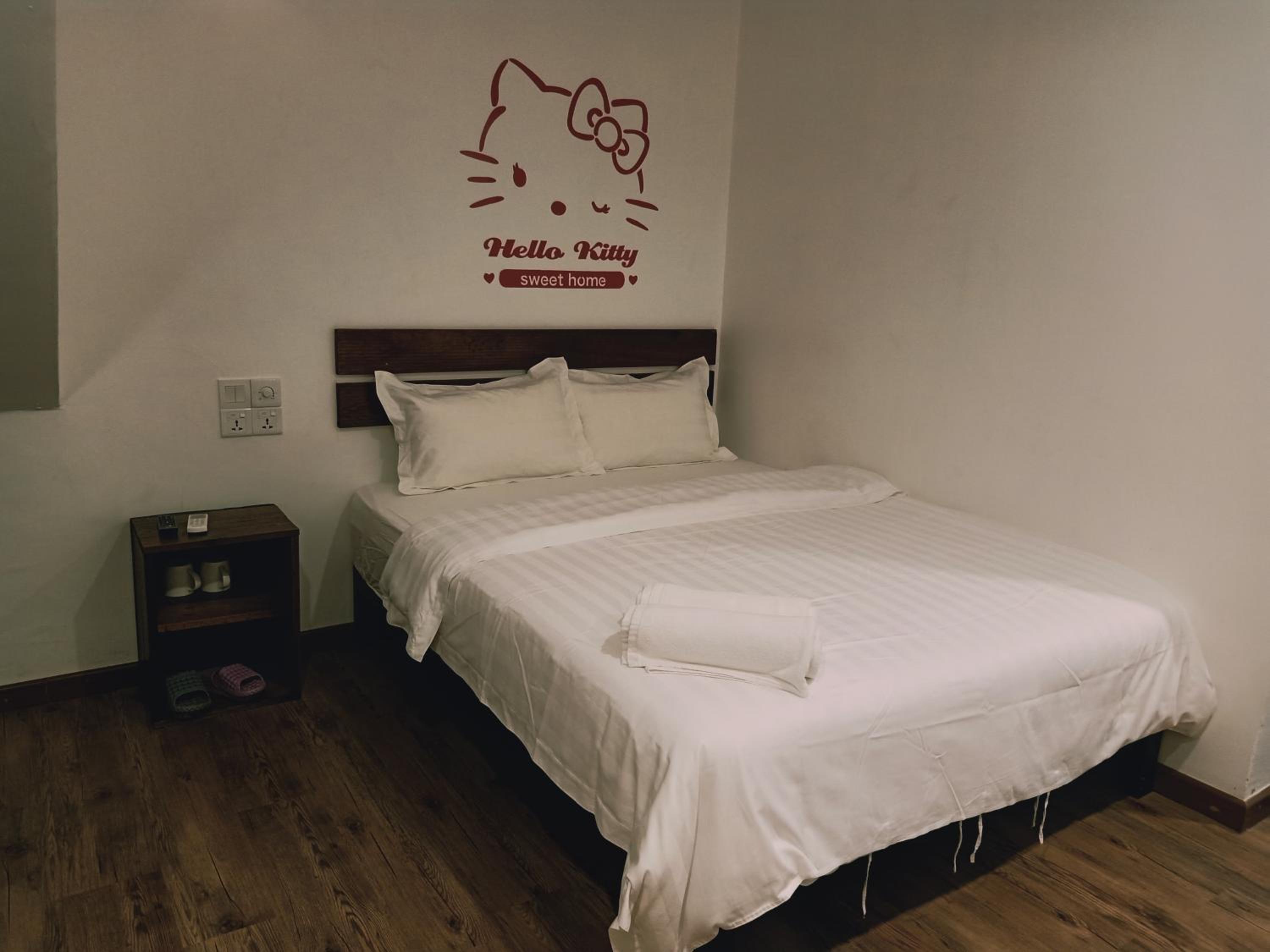 Superior Queen Room without window