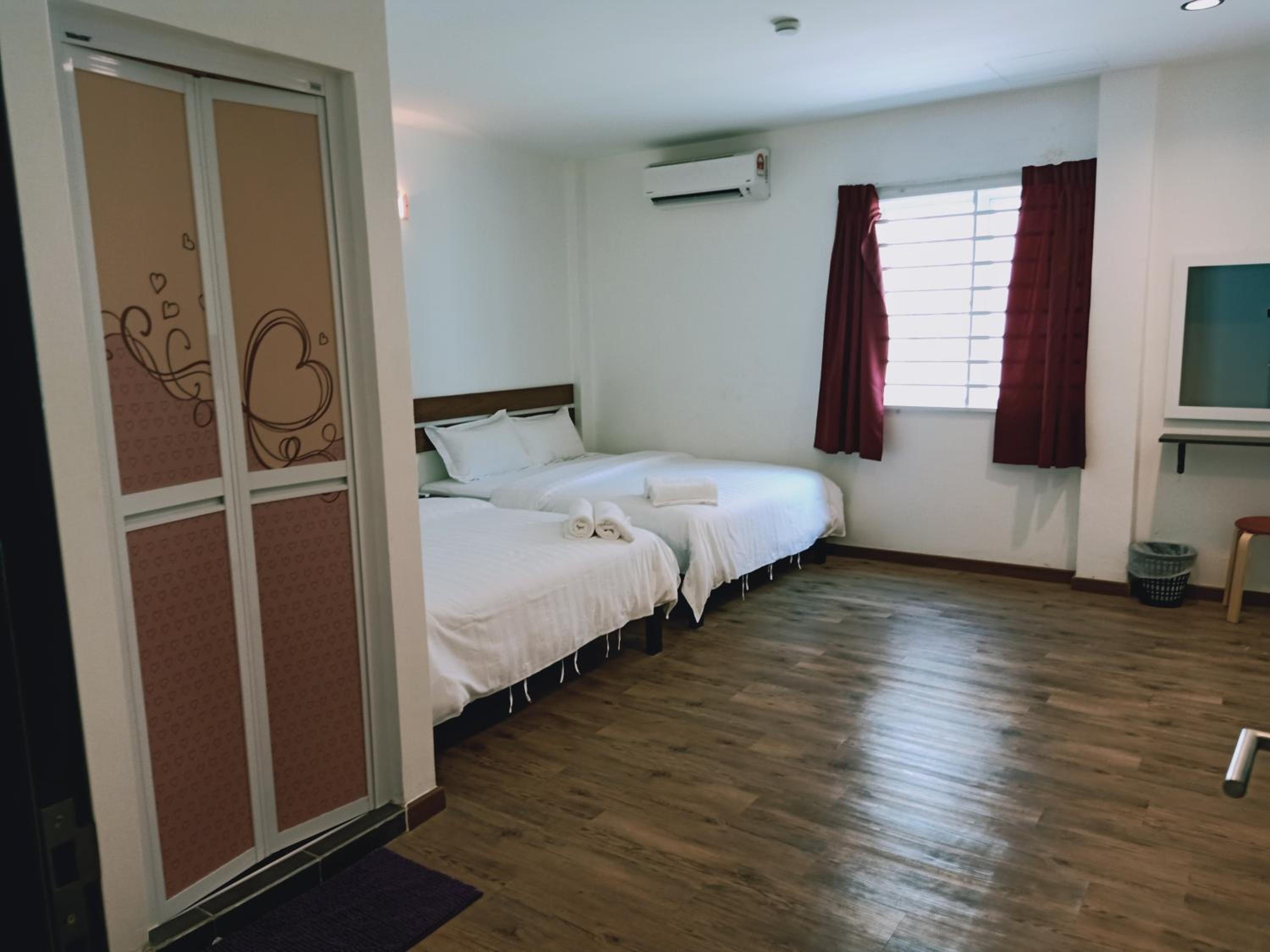 Deluxe Family Room