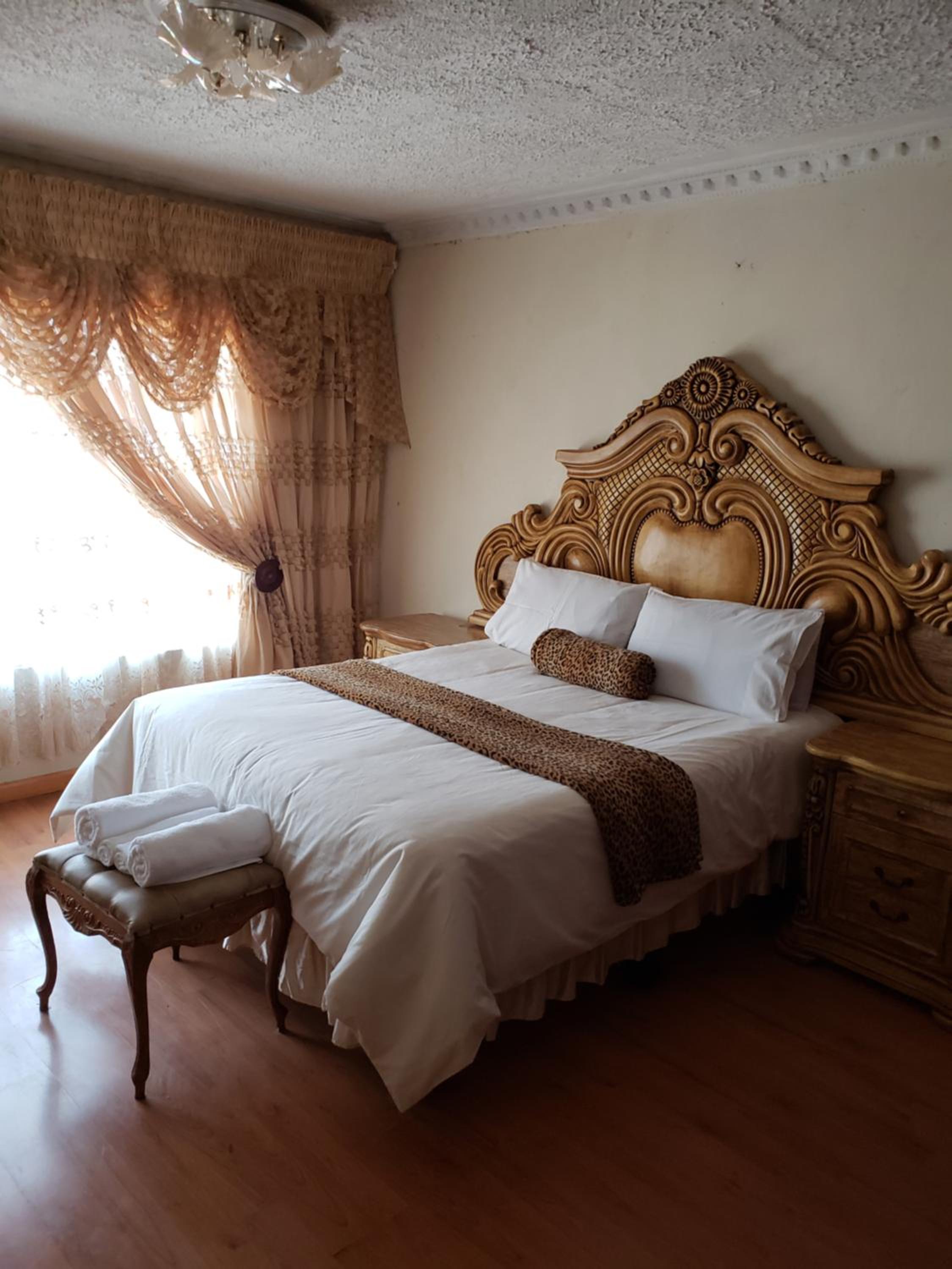 Standard Double Room - Photo 2