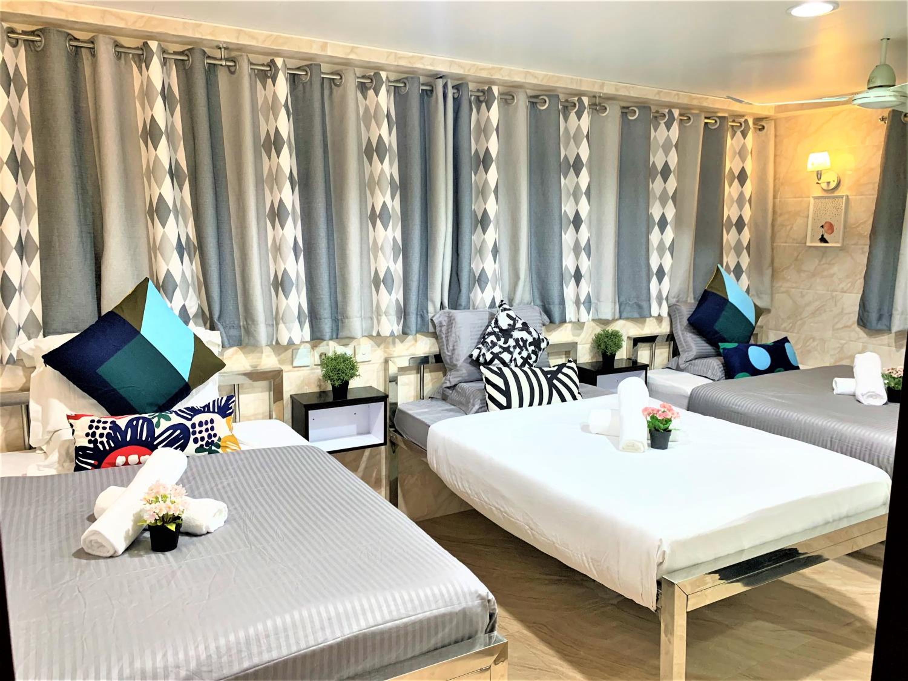 Deluxe Family Suite