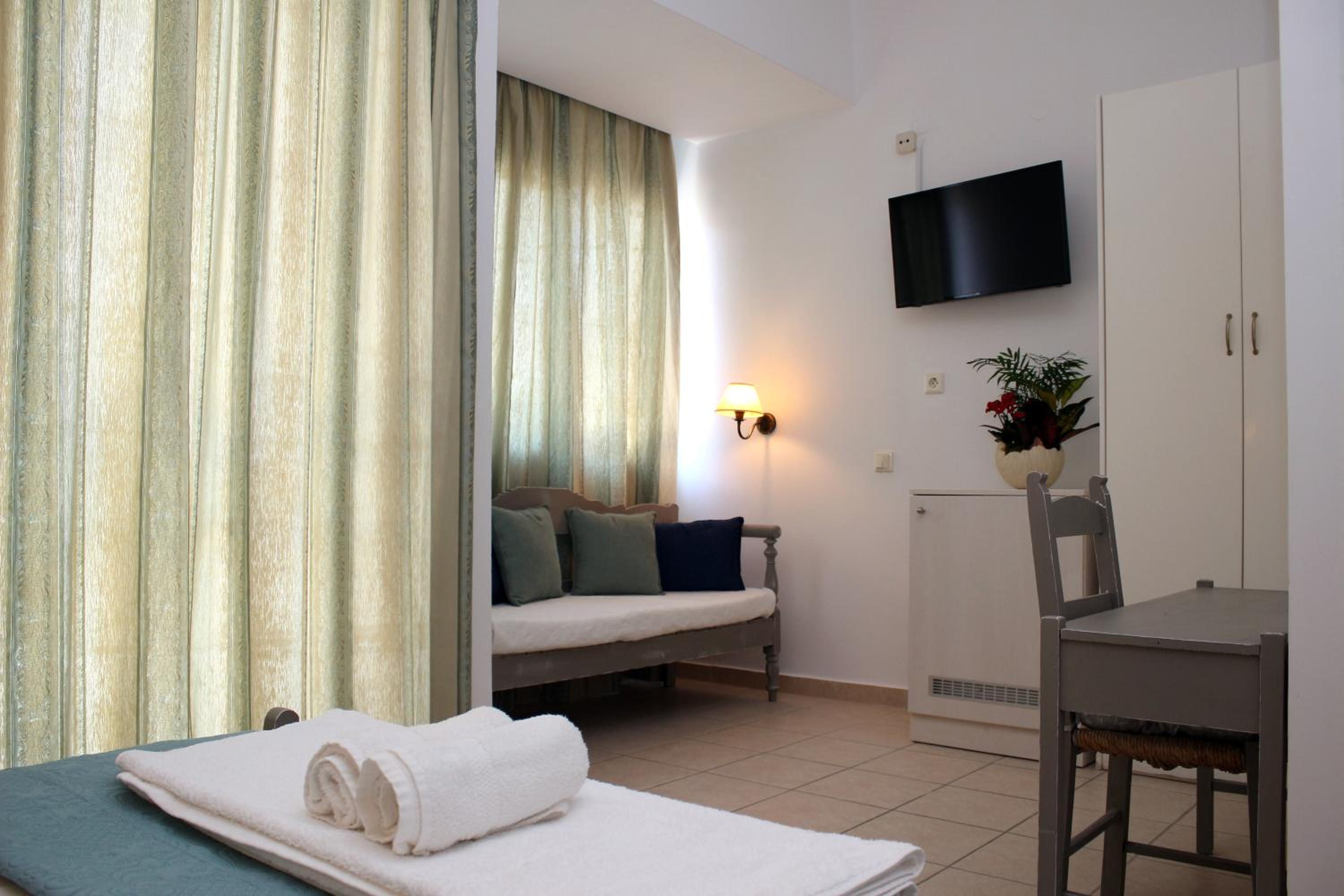 Standard Twin Room with Sofa