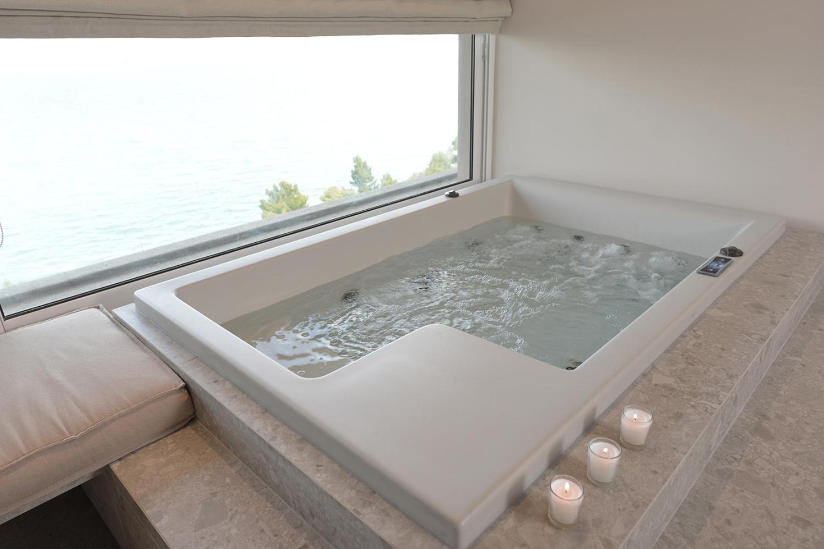 Junior Suite Sea View with Jacuzzi - Photo 7