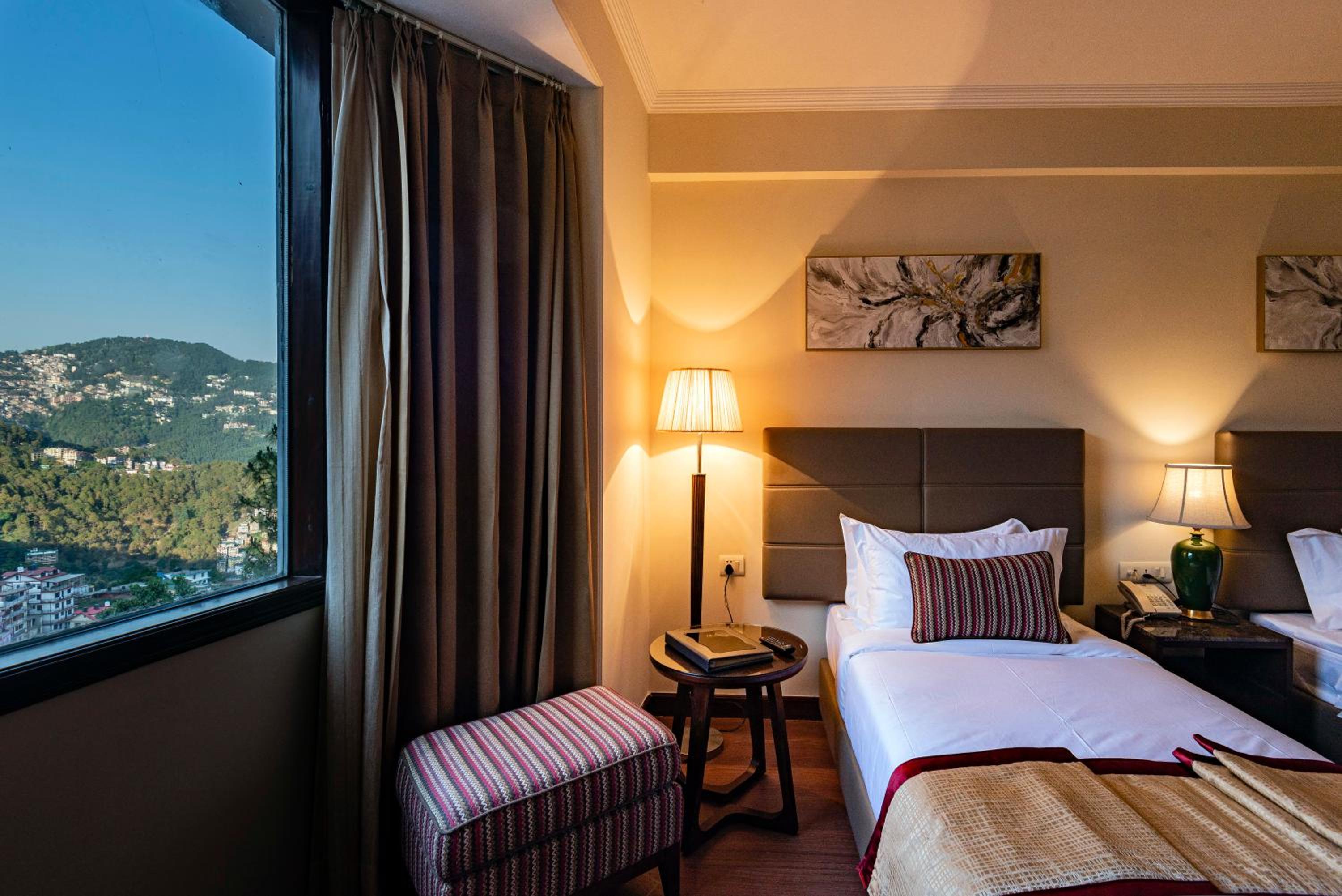 Deluxe Room City View (Non AC) photo 1
