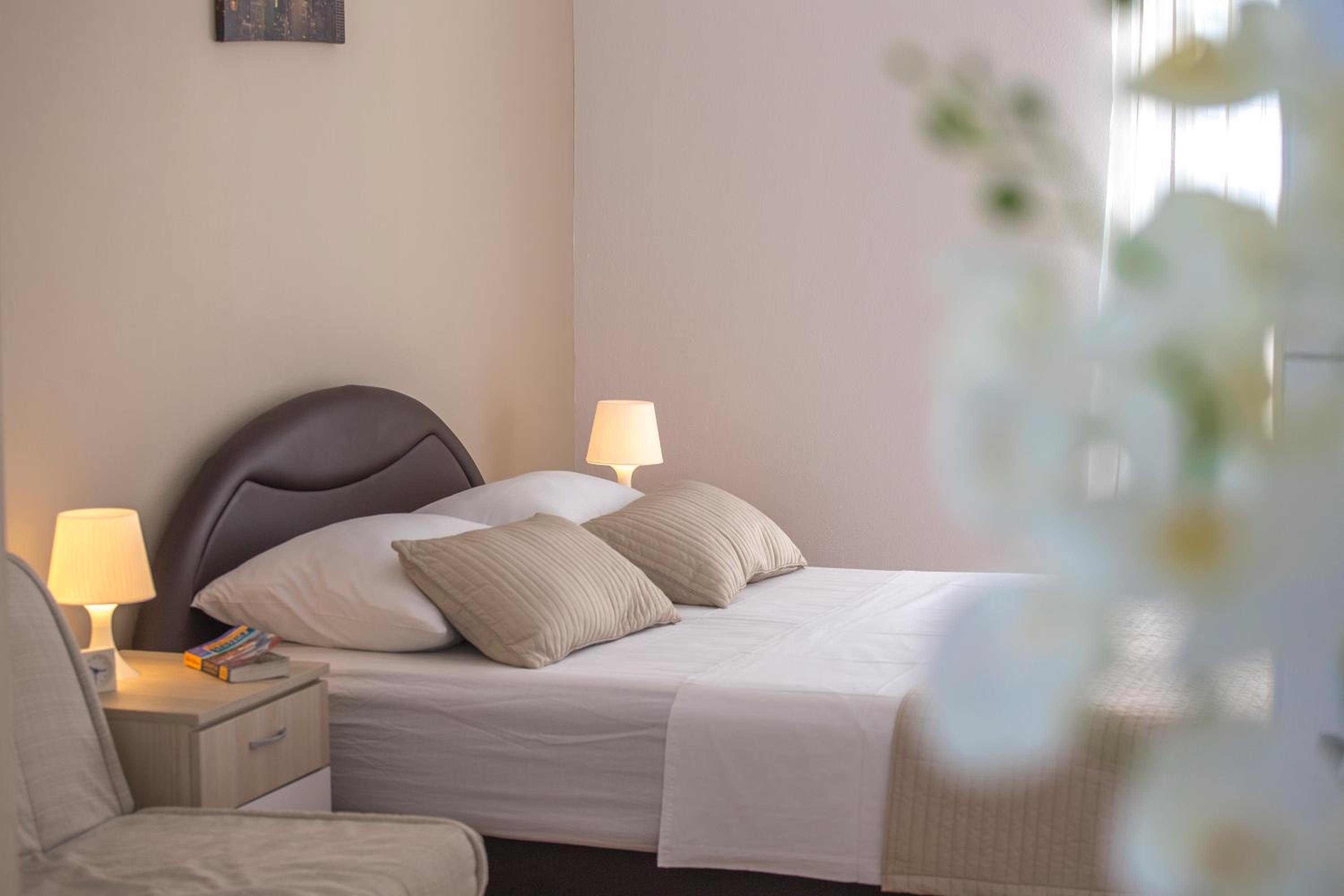 Deluxe Double Room with Garden View
