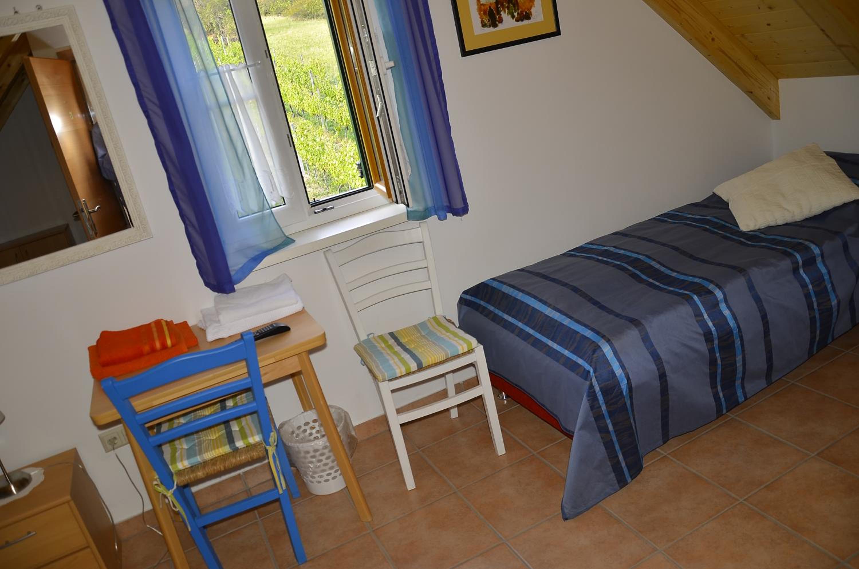Three-Bedroom House photo 3