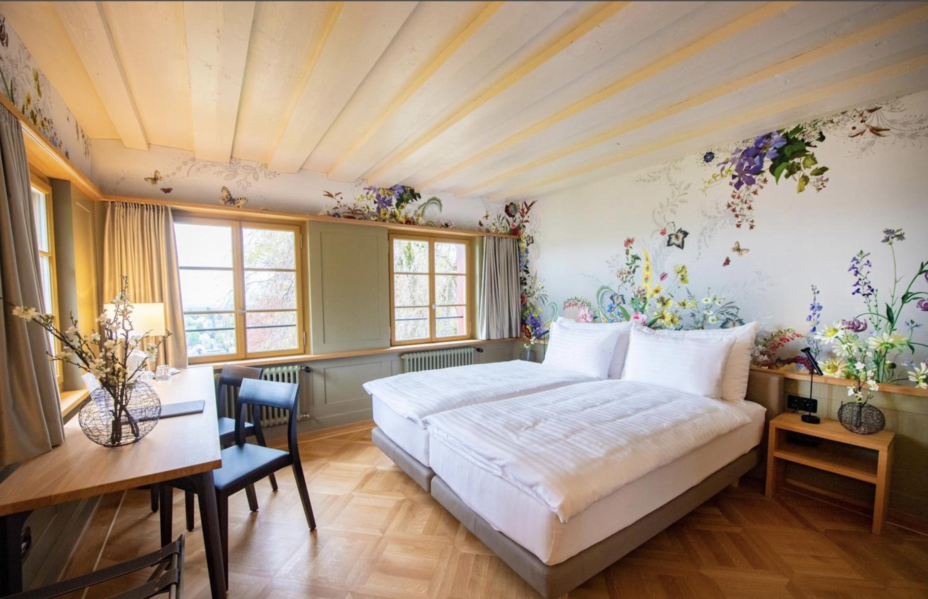 Double Room with Lake View - Photo 11