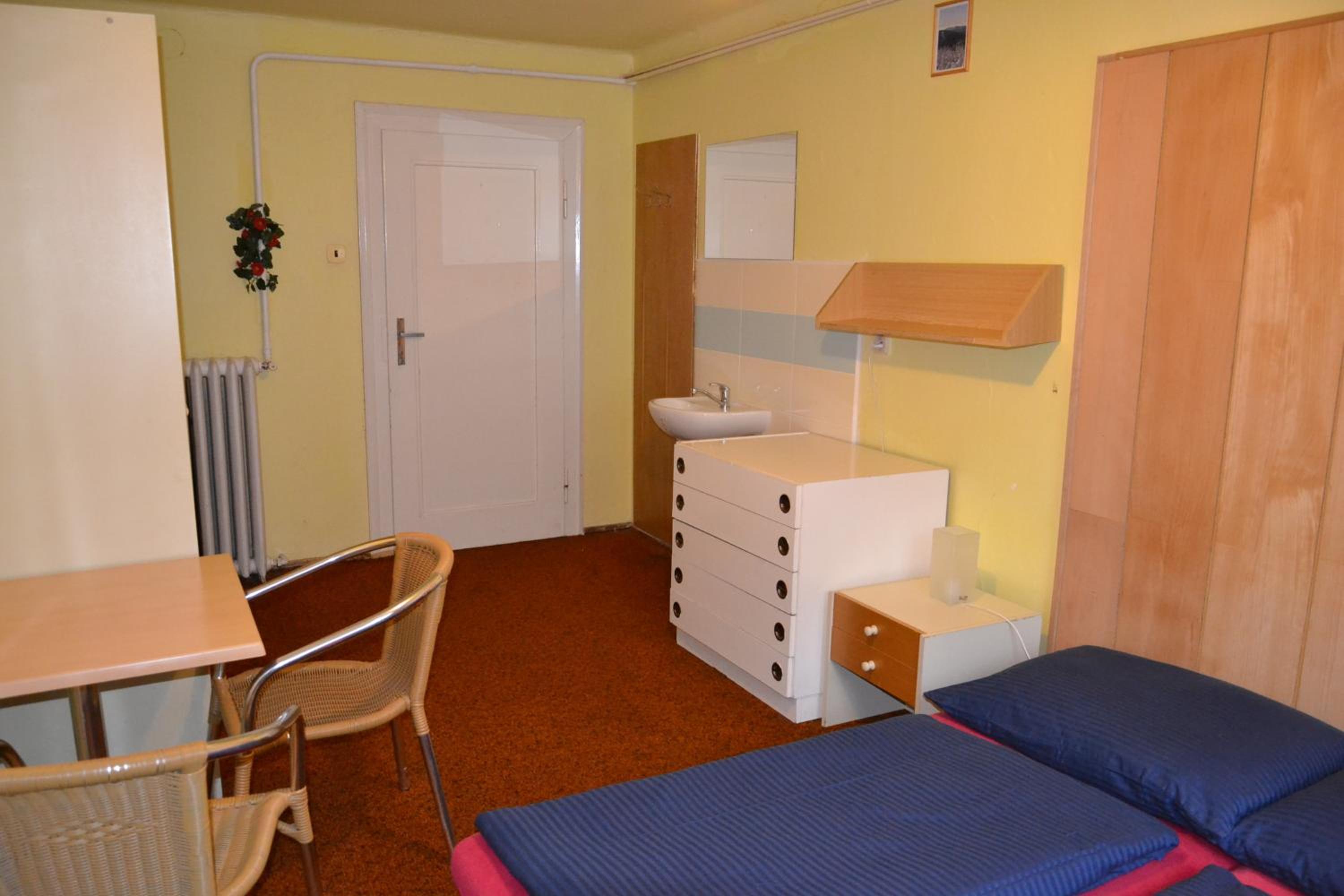 Quadruple Room with Shared Bathroom photo 1